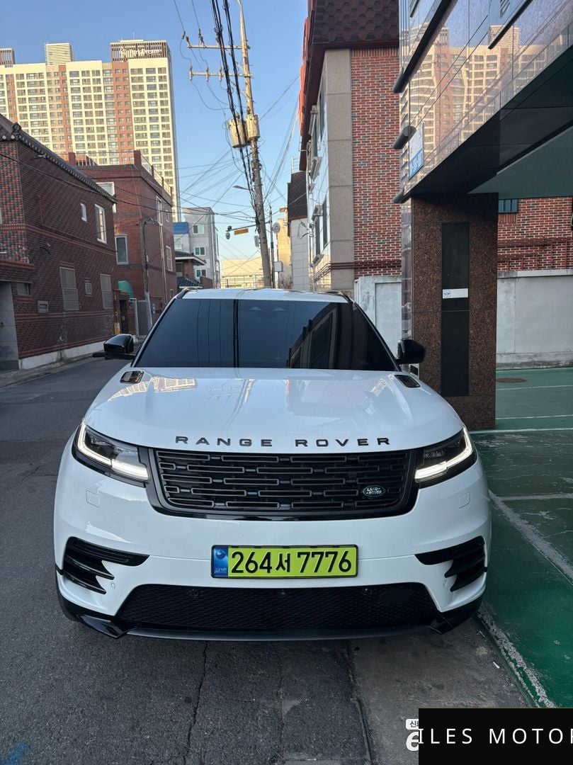 Land Rover Range Rover Velar 2026