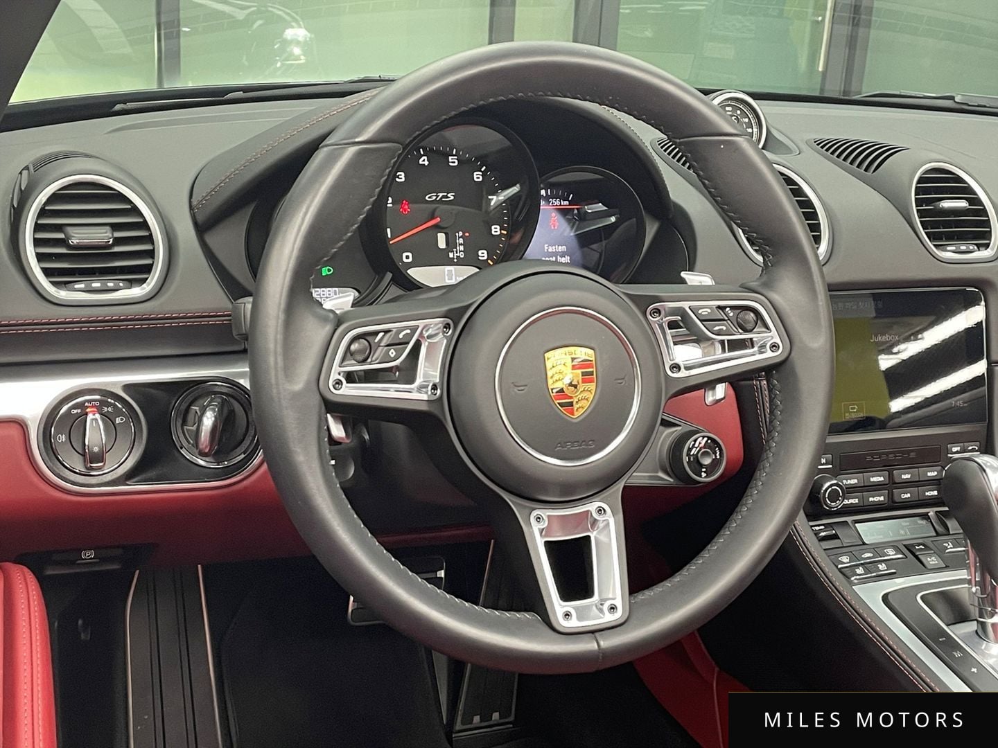 Porsche 718 박스터 2024 — миниатюра 13