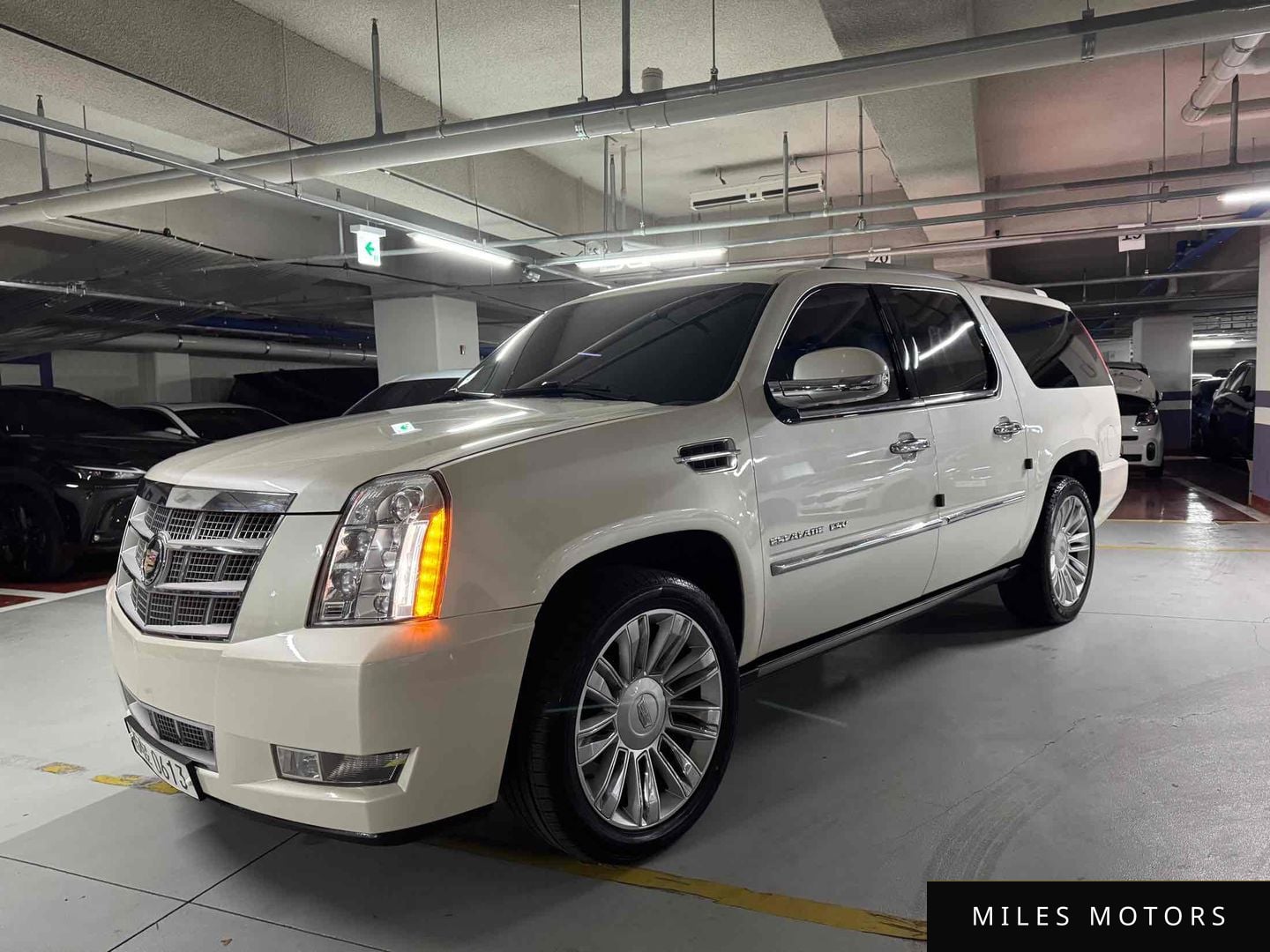 Cadillac Escalade 2013 — фото 1 из 12
