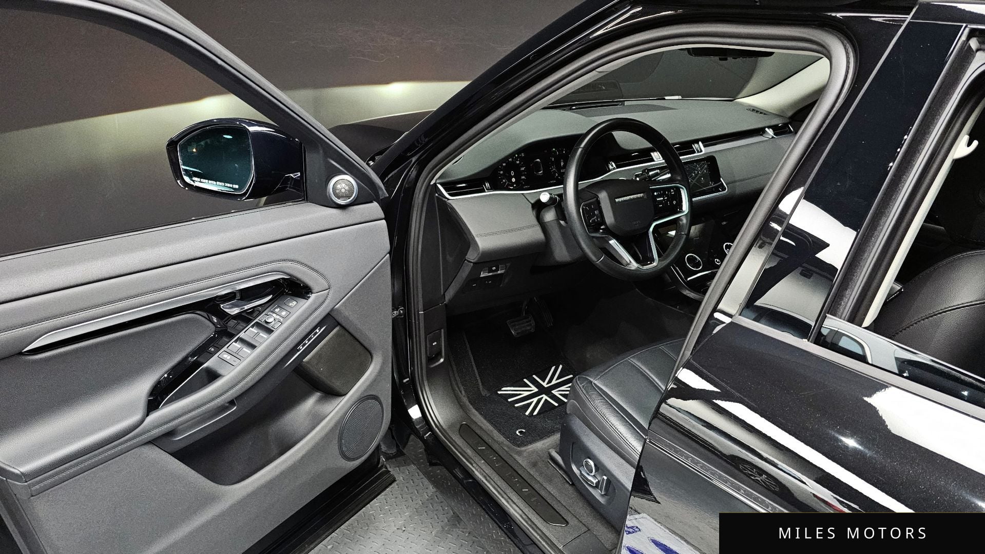 Land Rover Range Rover Evoque 2021 — миниатюра 11