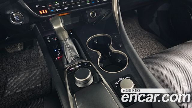 Лексус RX350 2018 — миниатюра 9
