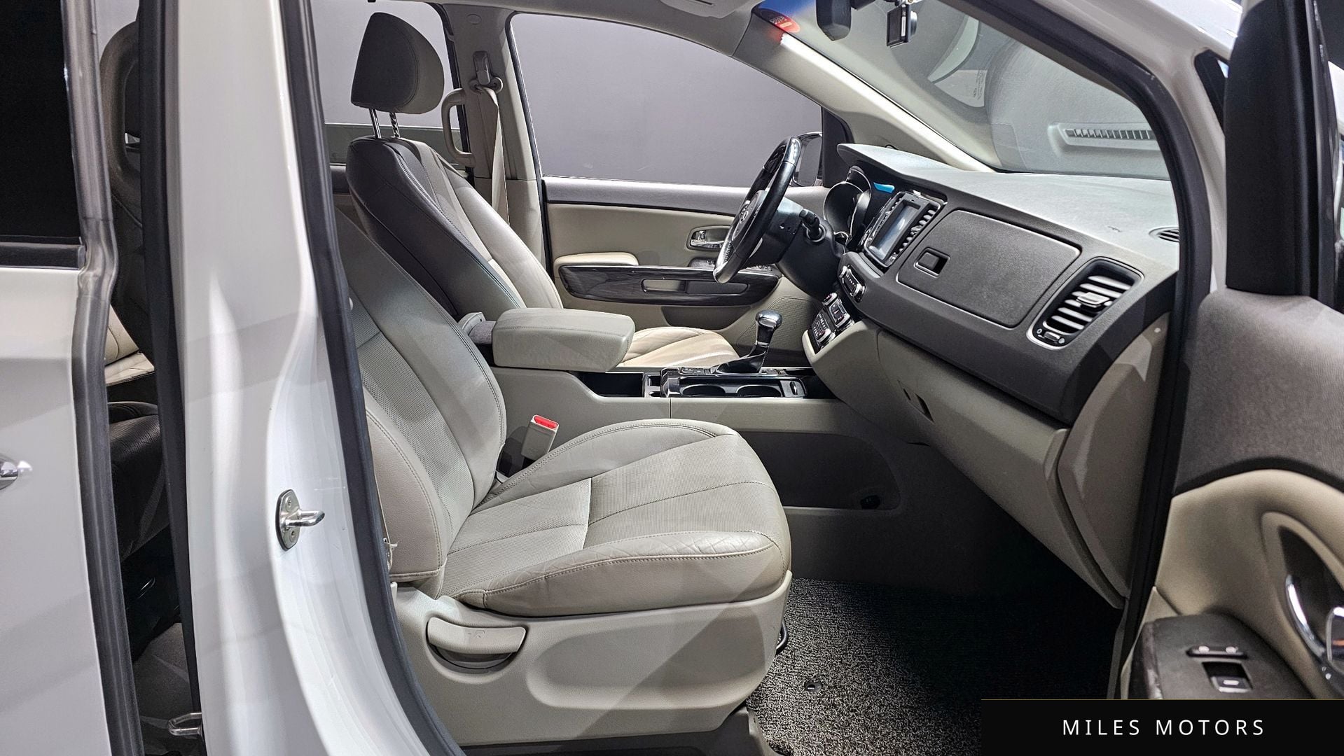 Kia Canival 2018 — миниатюра 10