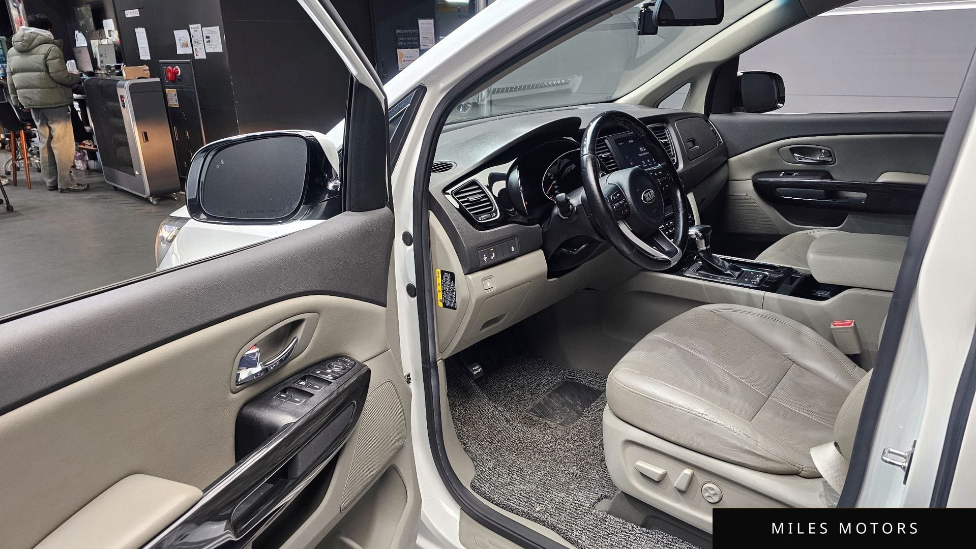 Kia Canival 2018 — миниатюра 11