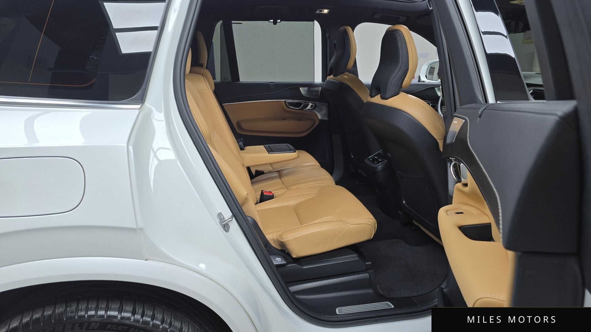 Volvo XC90 2022 — миниатюра 12