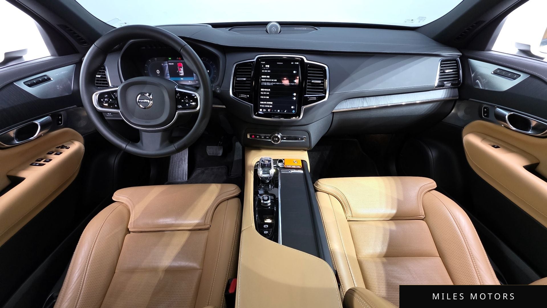 Volvo XC90 2023 — миниатюра 7