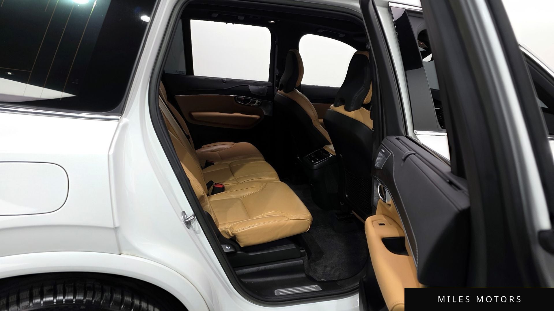 Volvo XC90 2023 — миниатюра 12