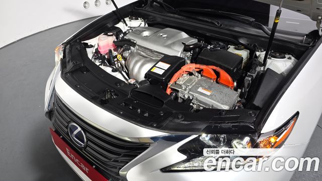 Лексус ES300h 2017 — миниатюра 6
