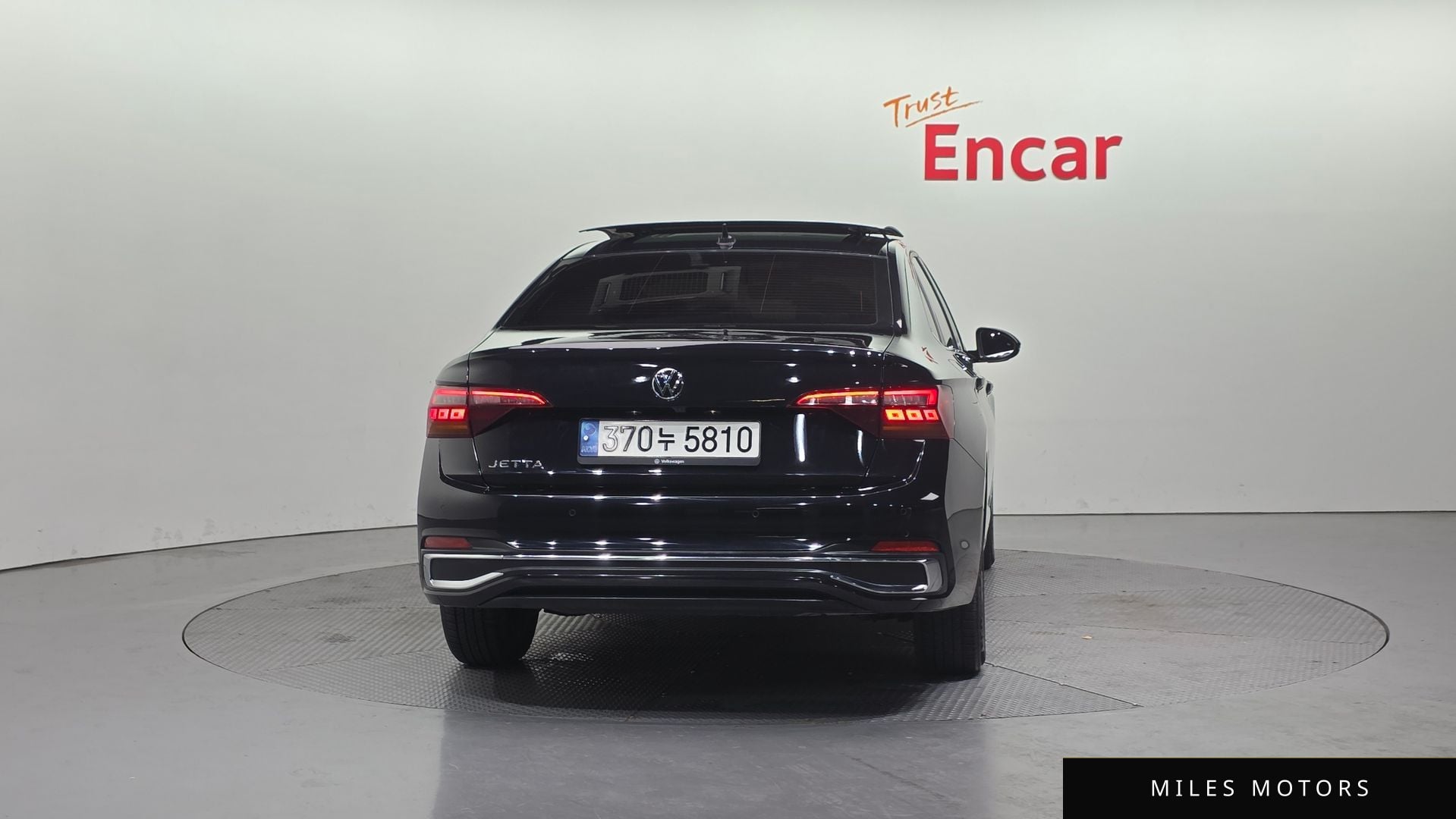 Volkswagen 제타 2023 — миниатюра 4