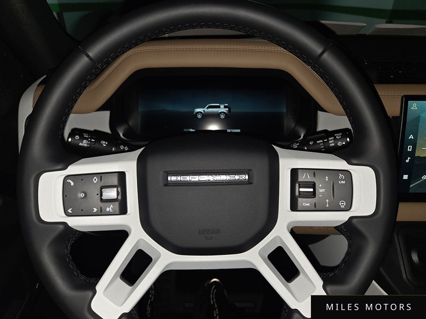 Land Rover Defender 2025 — миниатюра 10