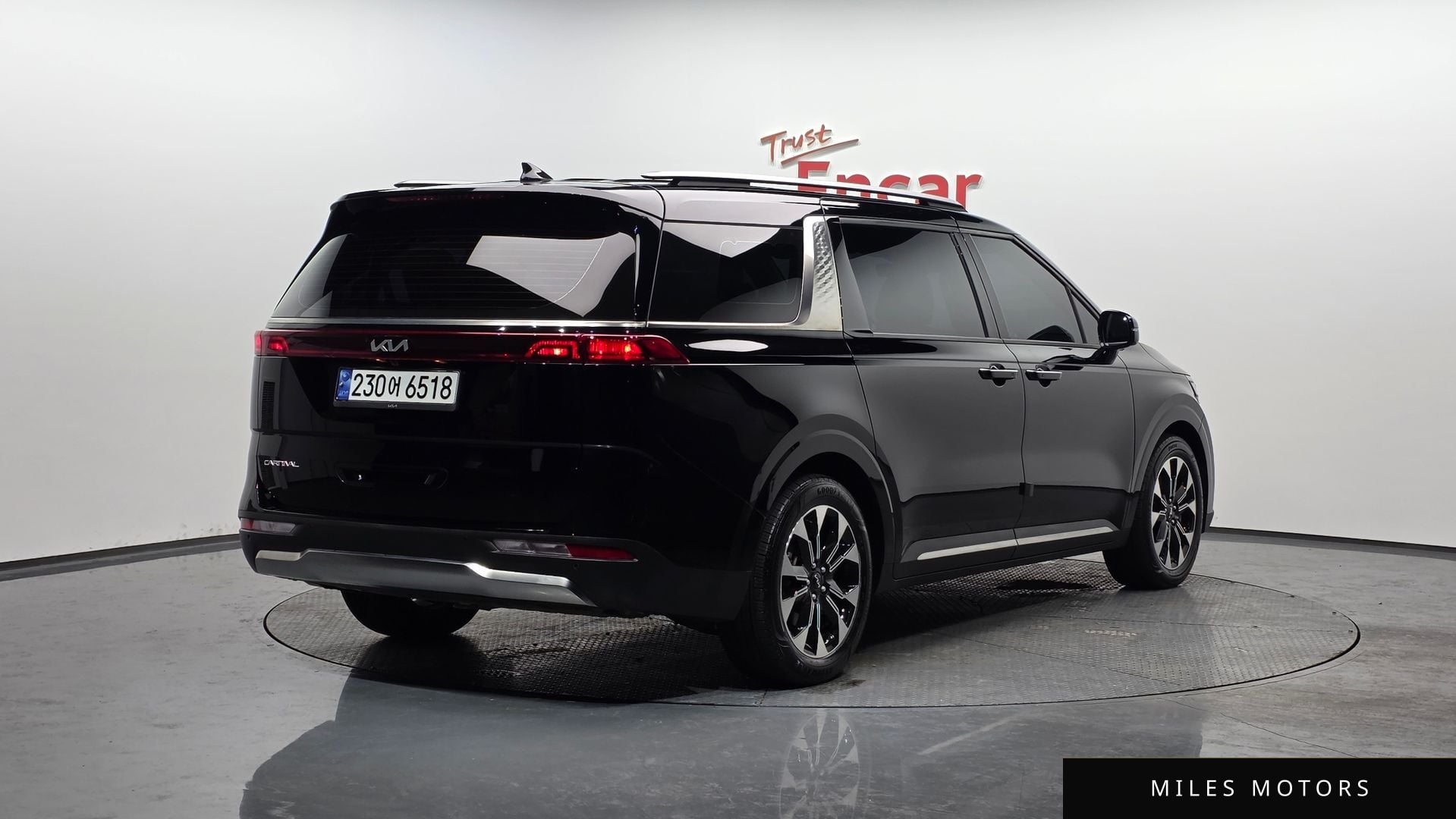 Kia Carnival 2023 — миниатюра 2