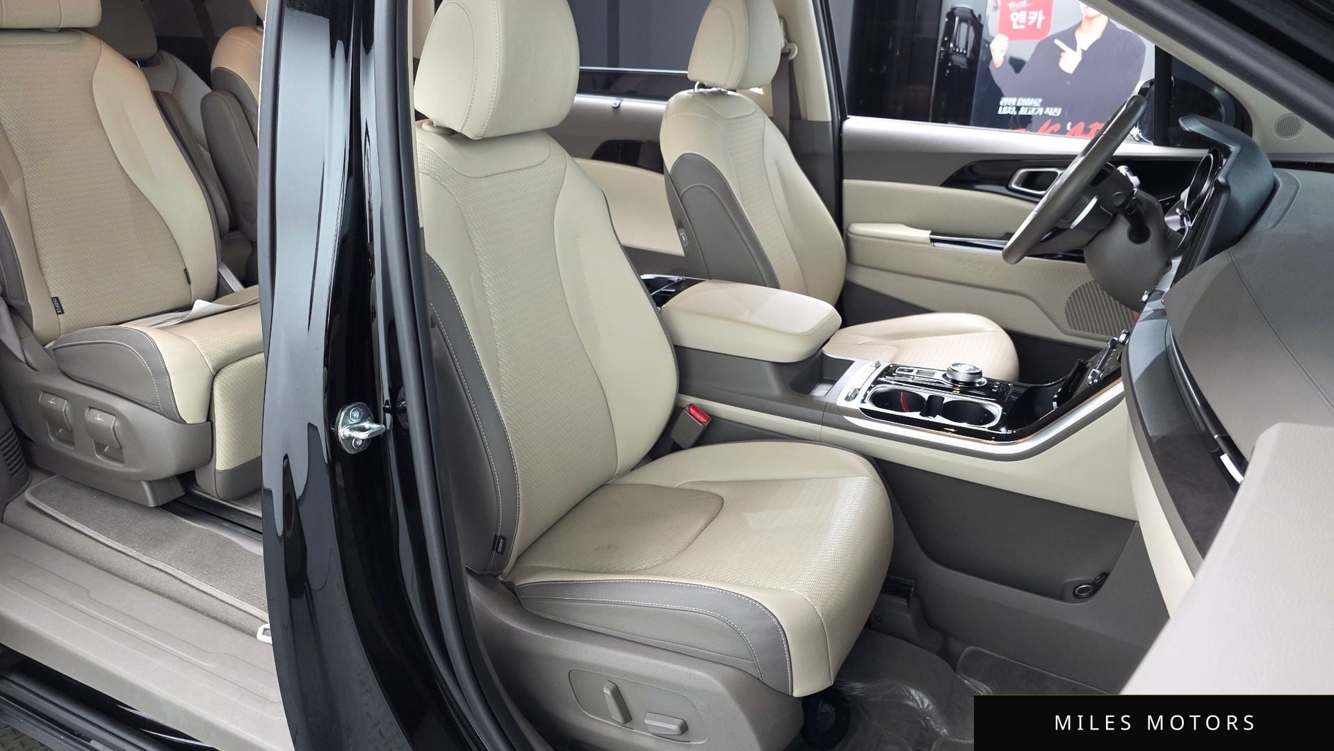 Kia Carnival 2023 — миниатюра 10