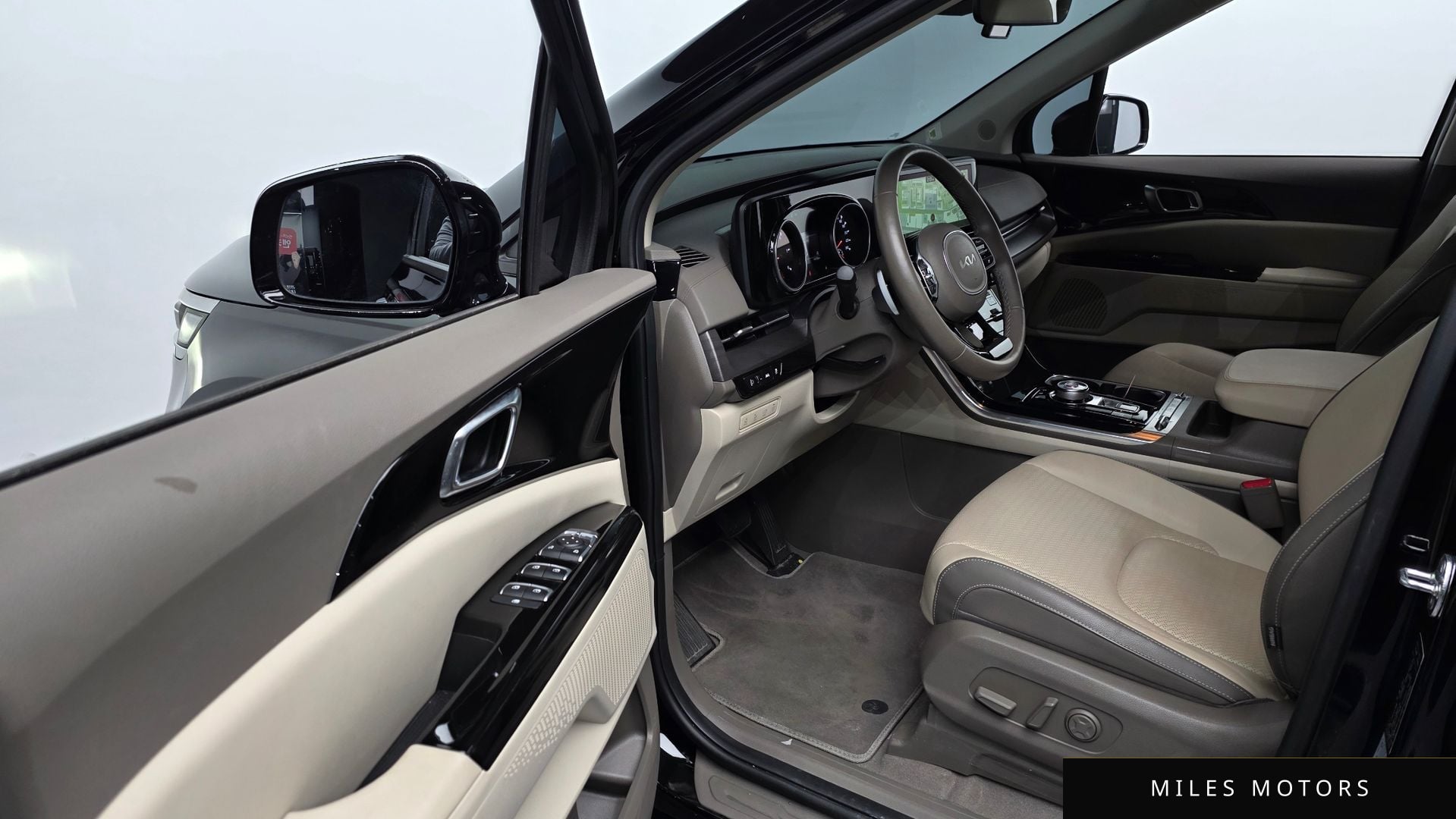 Kia Carnival 2023 — миниатюра 11