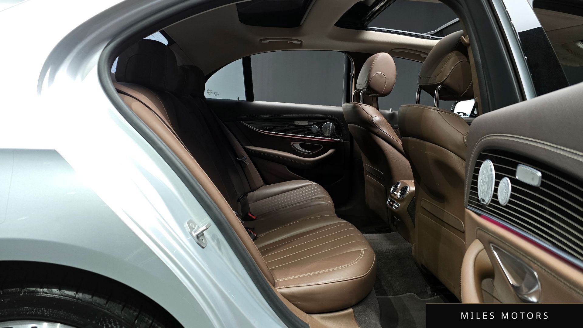 Mercedes-Benz E-Class W213 2017 — миниатюра 12