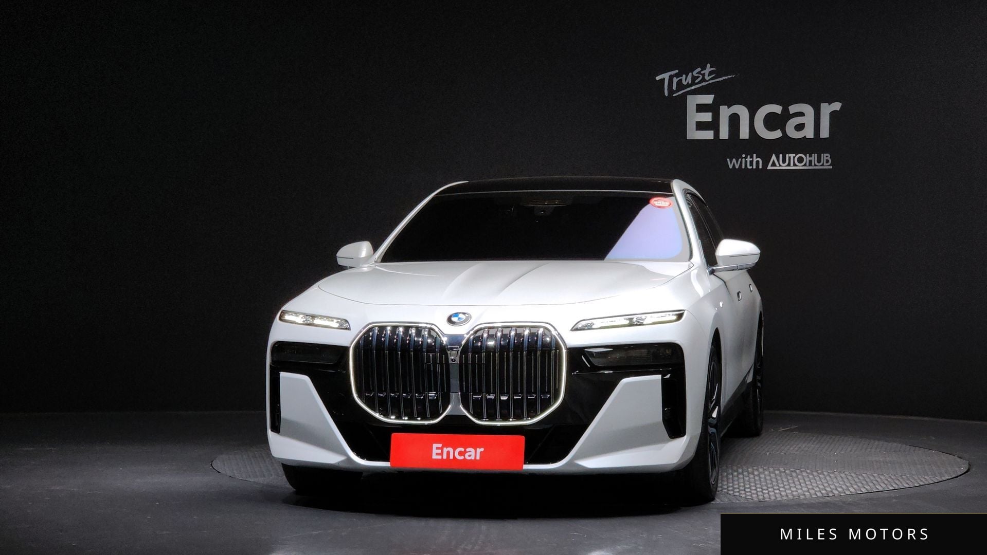 BMW 7 Series (G70) 2024 — миниатюра 3