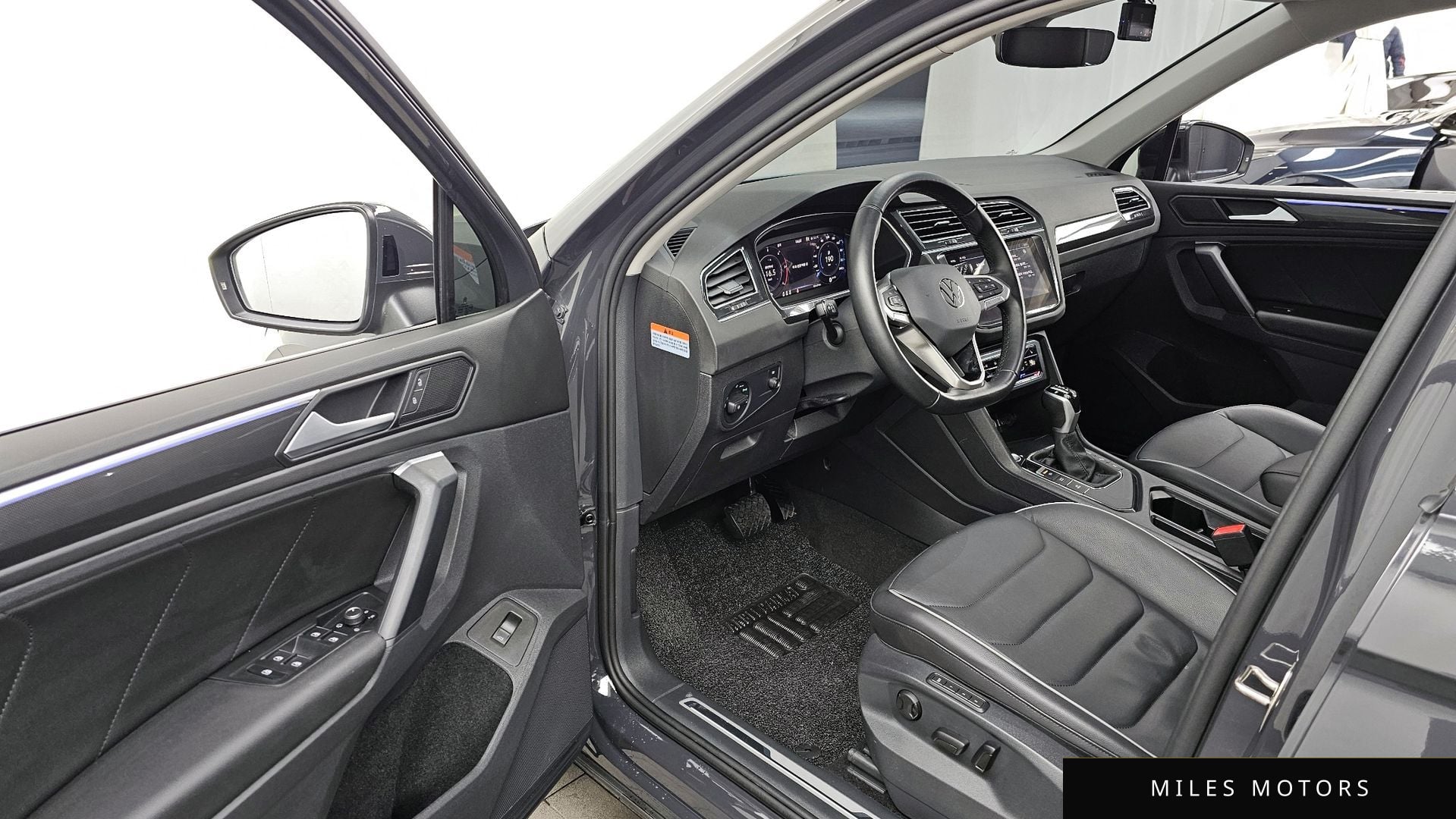 Volkswagen Tiguan 2023 — миниатюра 10