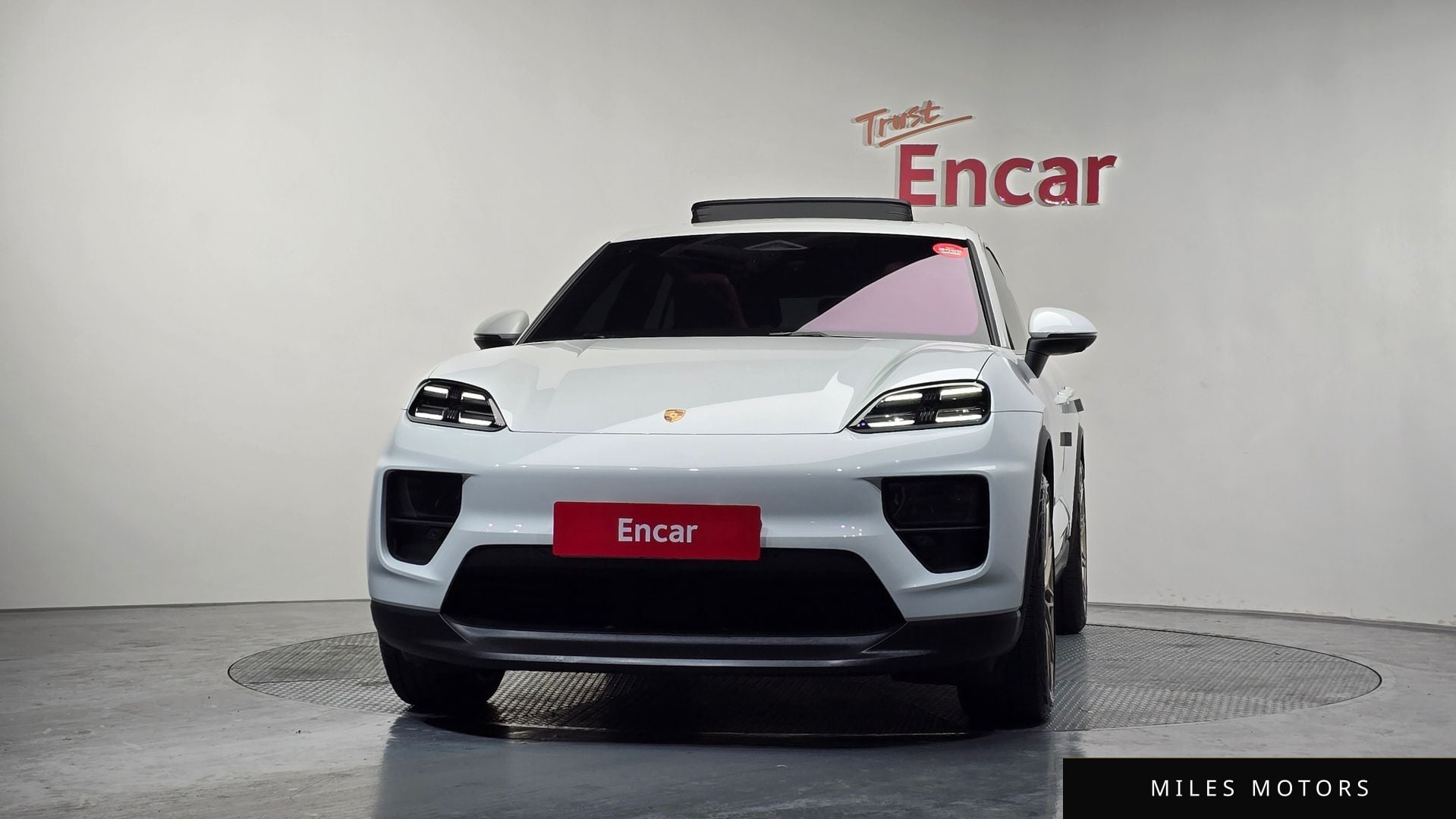 Porsche Macan 2025 — миниатюра 3