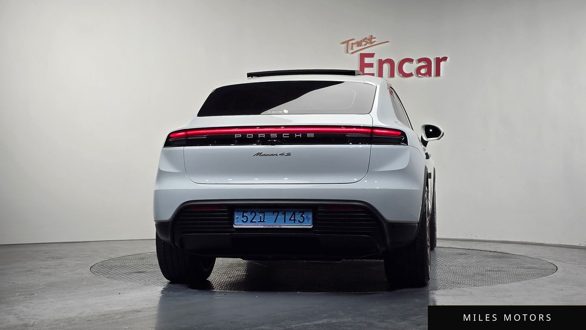 Porsche Macan 2025 — миниатюра 4