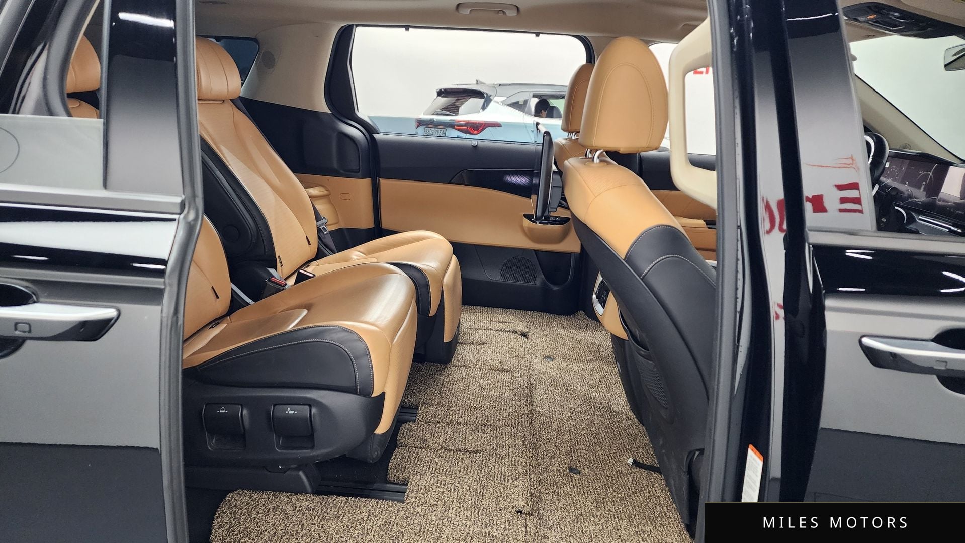 Kia Carnival 2021 — миниатюра 12