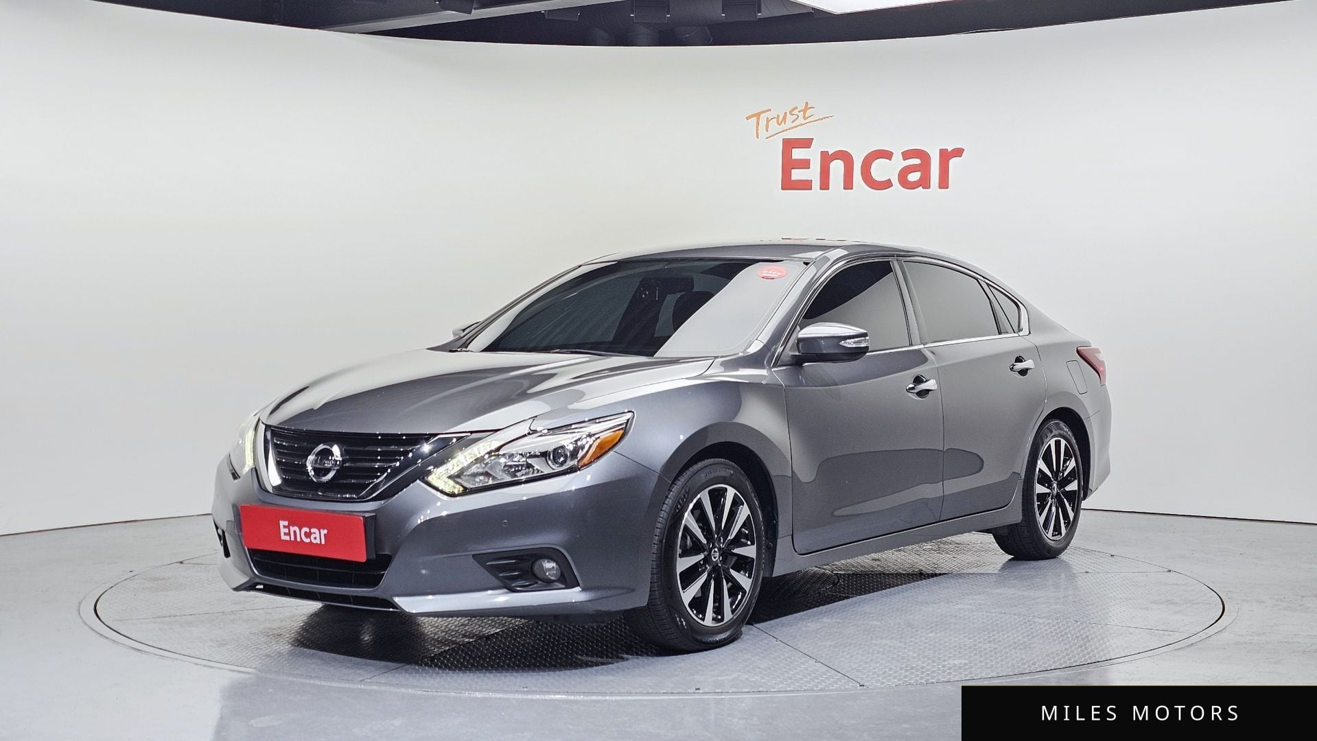 Nissan Altima 2018 — фото 1 из 12
