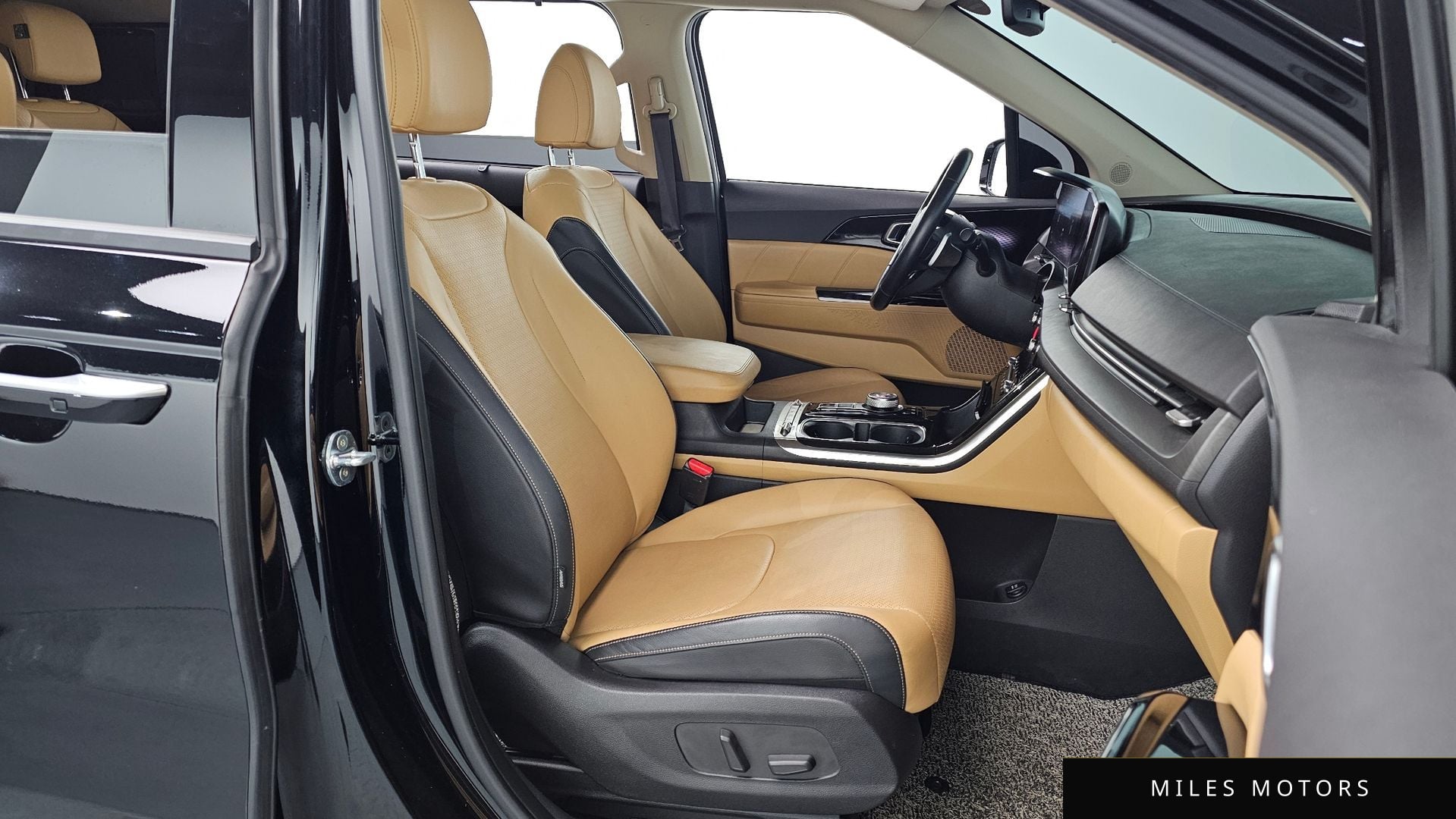 Kia Carnival 2021 — миниатюра 10