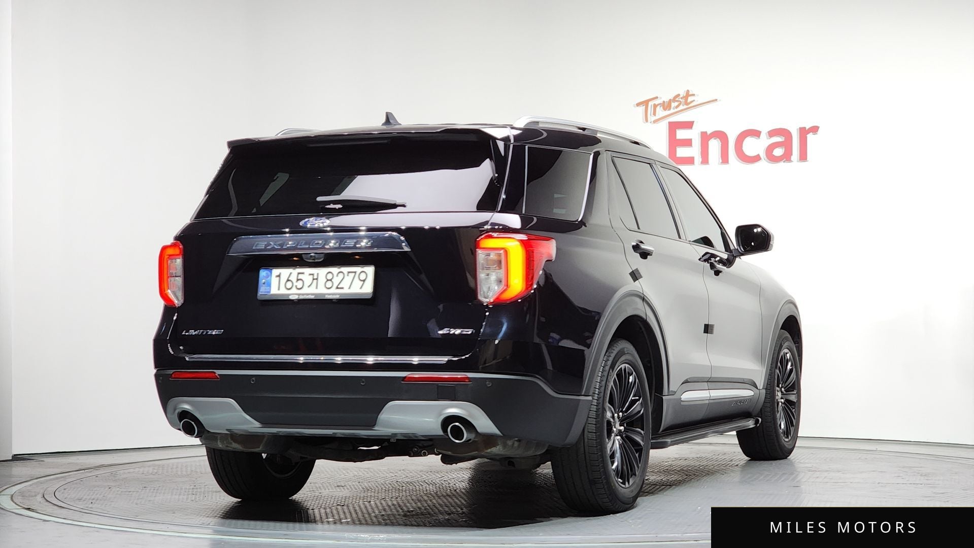 Ford Explorer 2022 — миниатюра 2