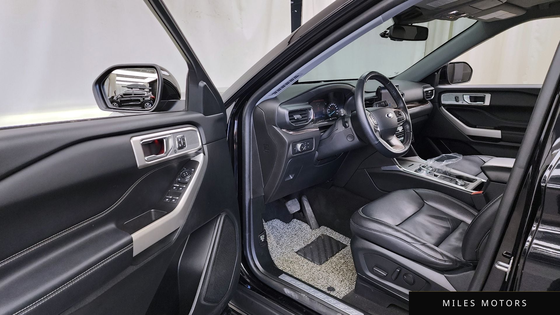 Ford Explorer 2022 — миниатюра 10