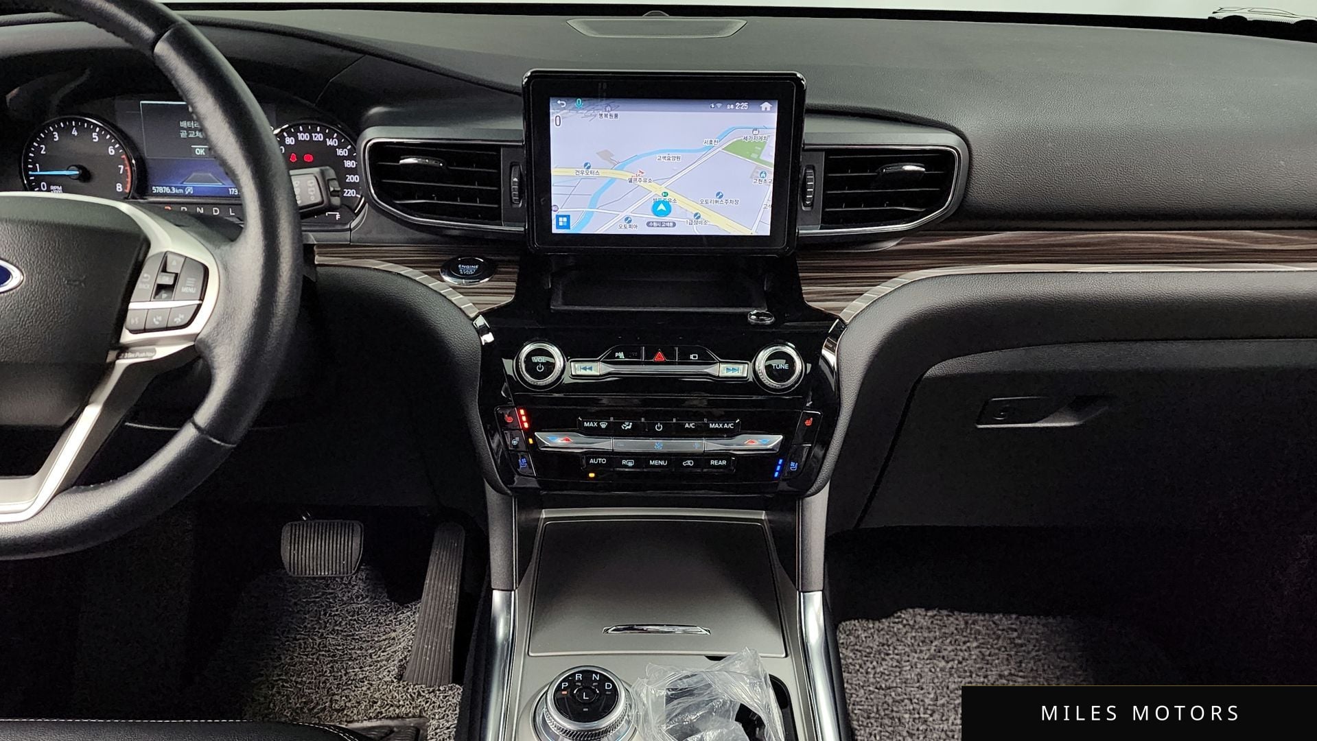 Ford Explorer 2022 — миниатюра 14