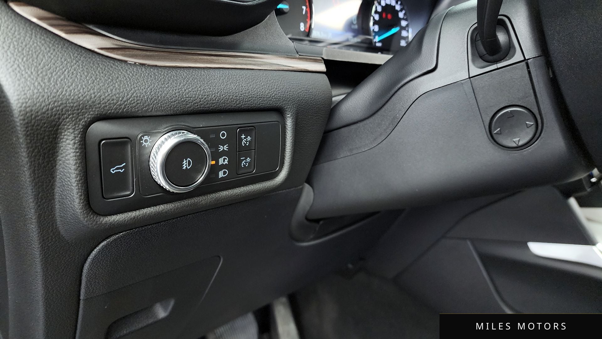 Ford Explorer 2022 — миниатюра 16