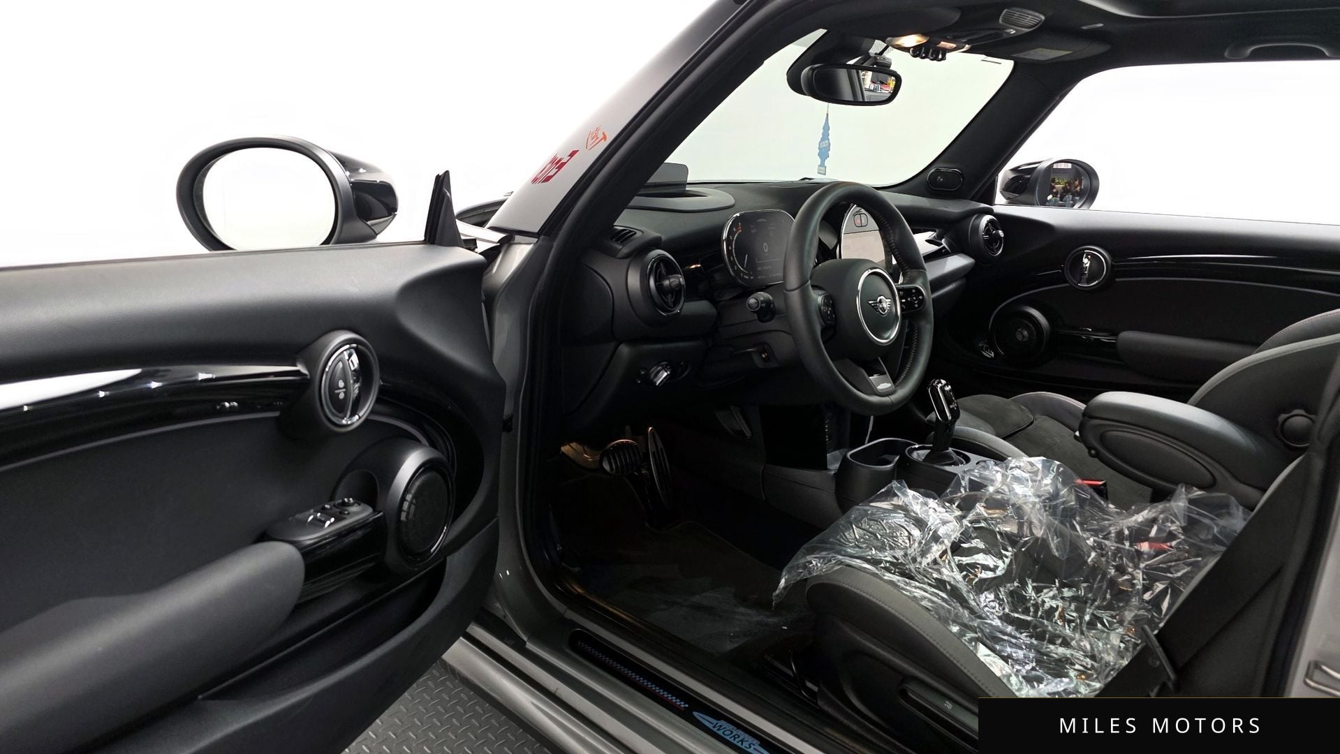 MINI Cooper S 2024 — миниатюра 10