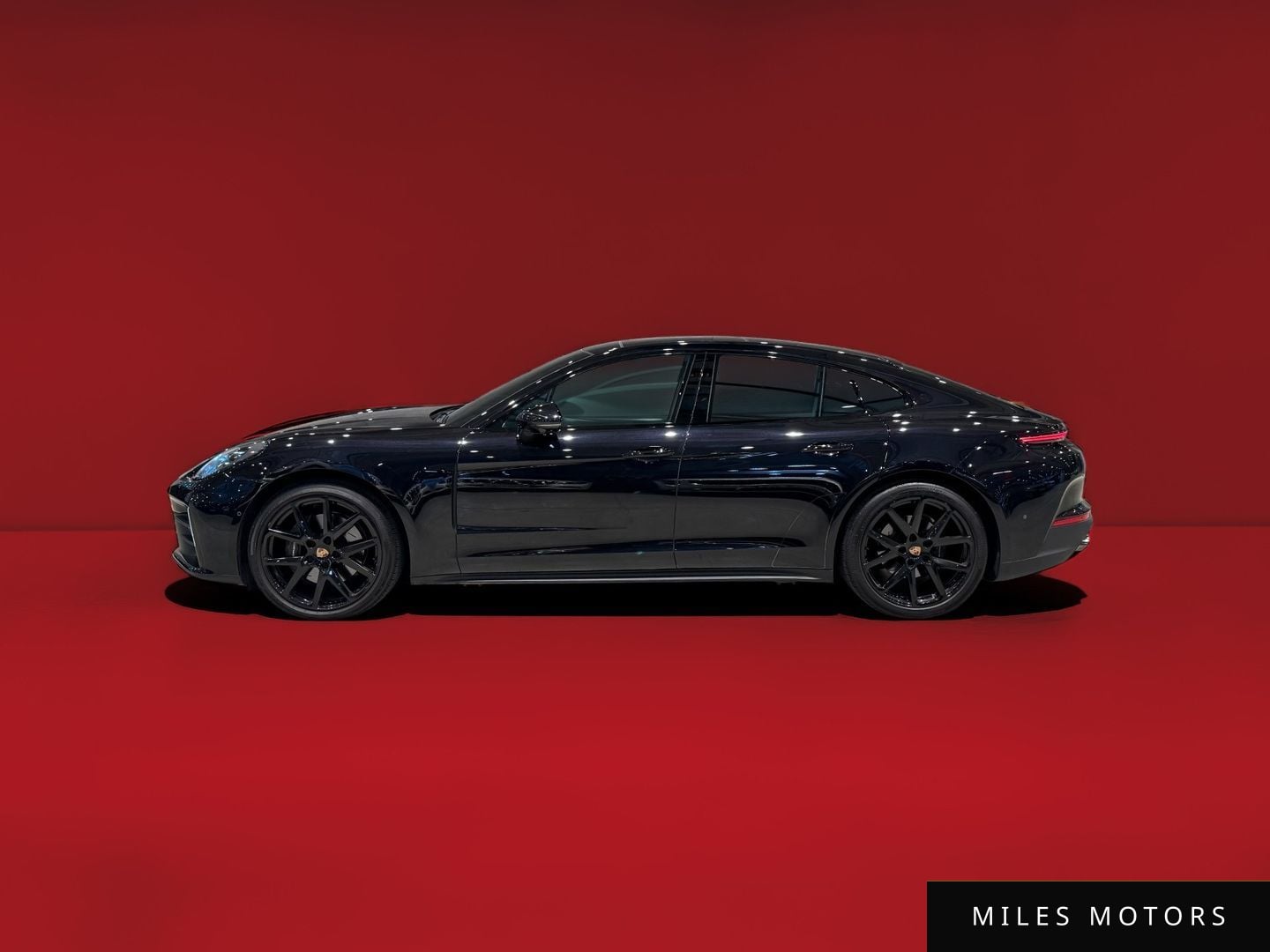 Porsche Panamera 2024 — фото 1 из 12