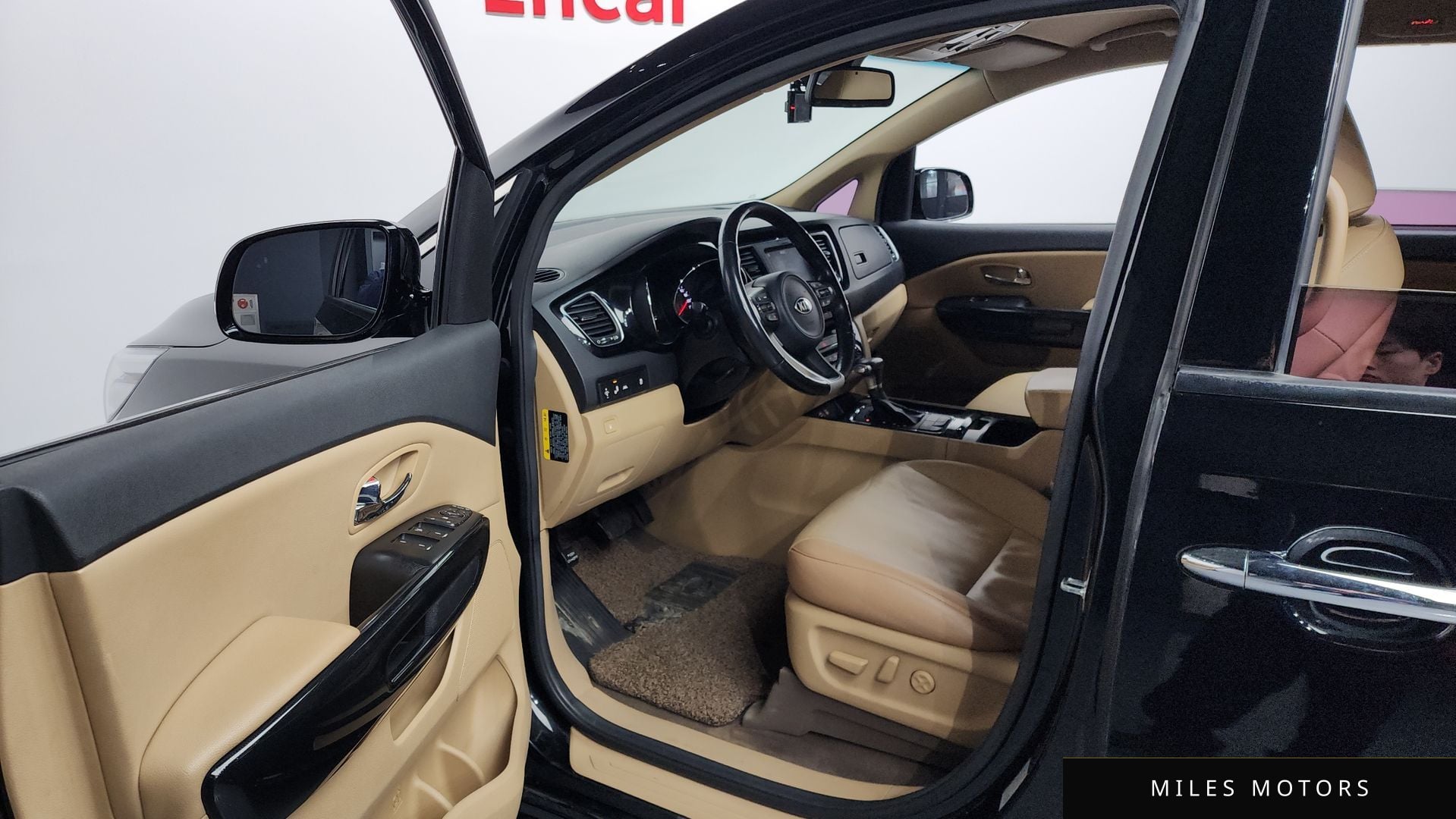 Kia Canival 2018 — миниатюра 10