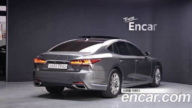 Лексус LS500 2018 — миниатюра 2