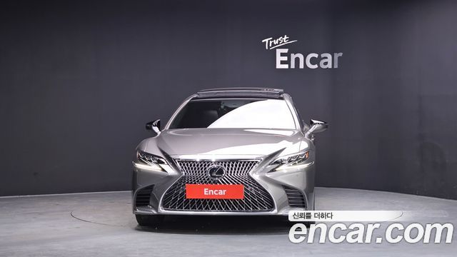 Лексус LS500 2018 — миниатюра 3