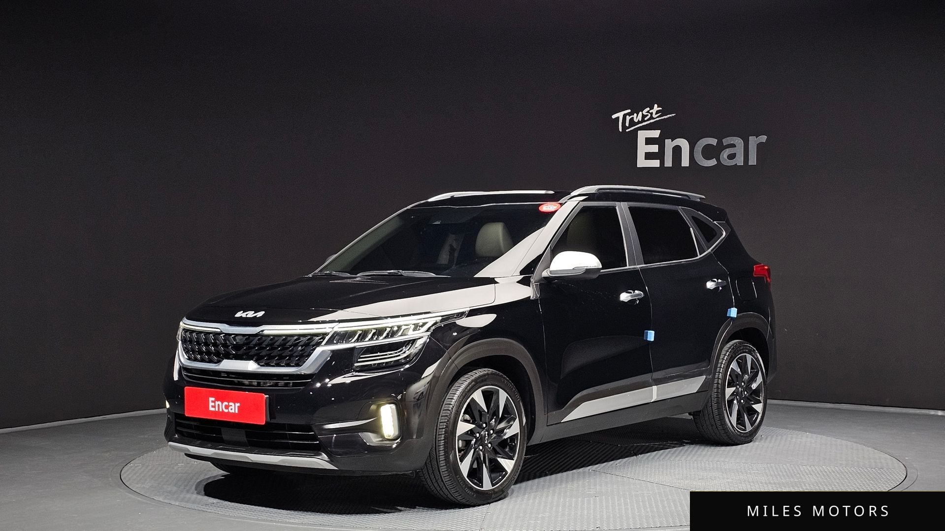 Kia Seltos 2023 — фото 1 из 12