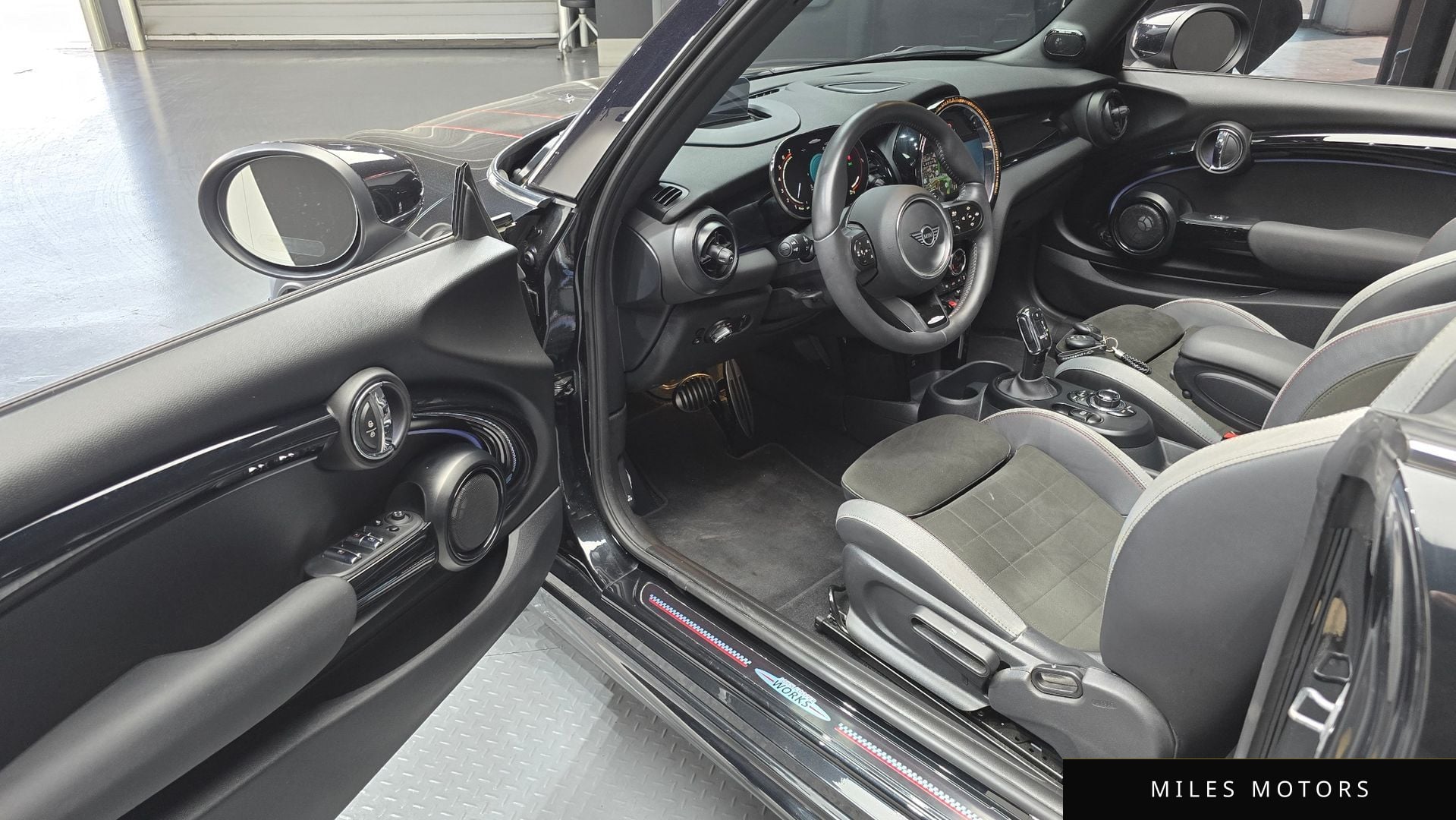 MINI Cooper Convertible 2024 — миниатюра 11
