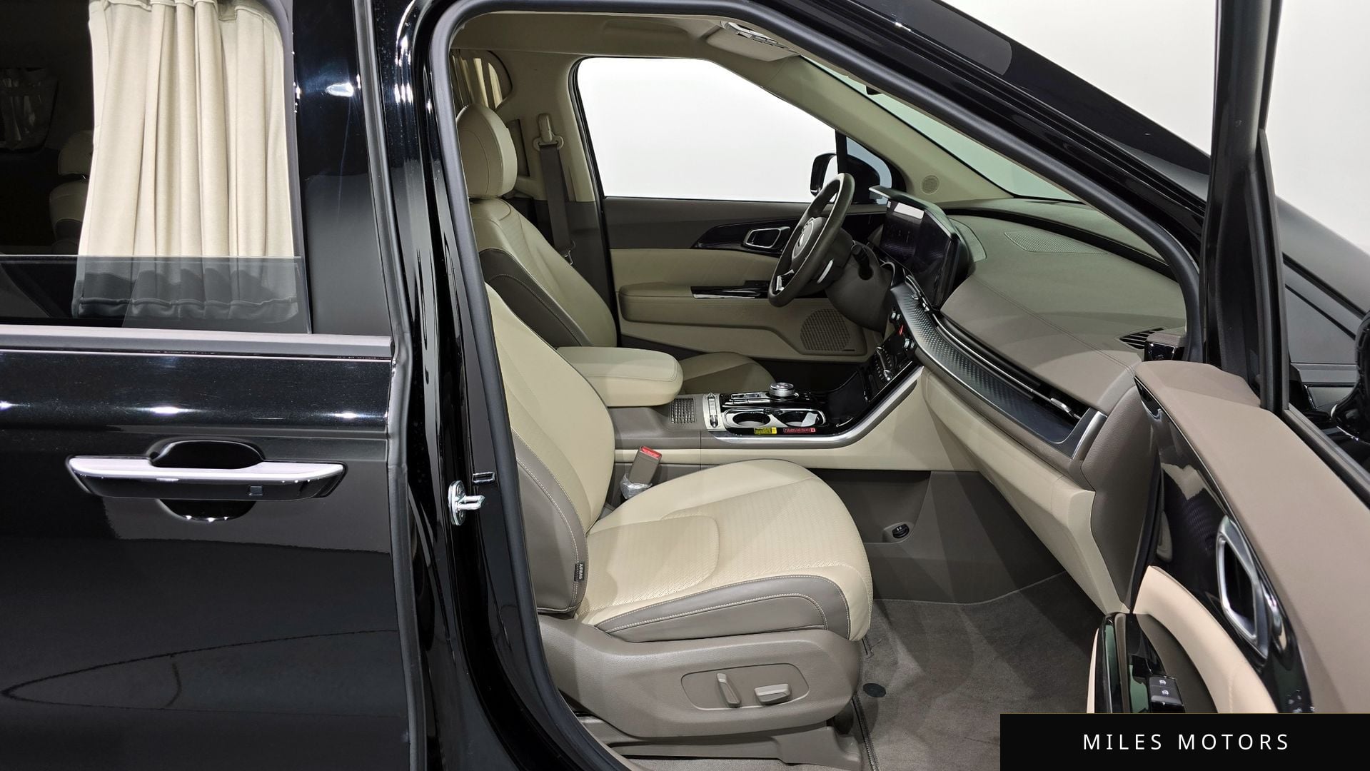 Kia Carnival 2021 — миниатюра 11