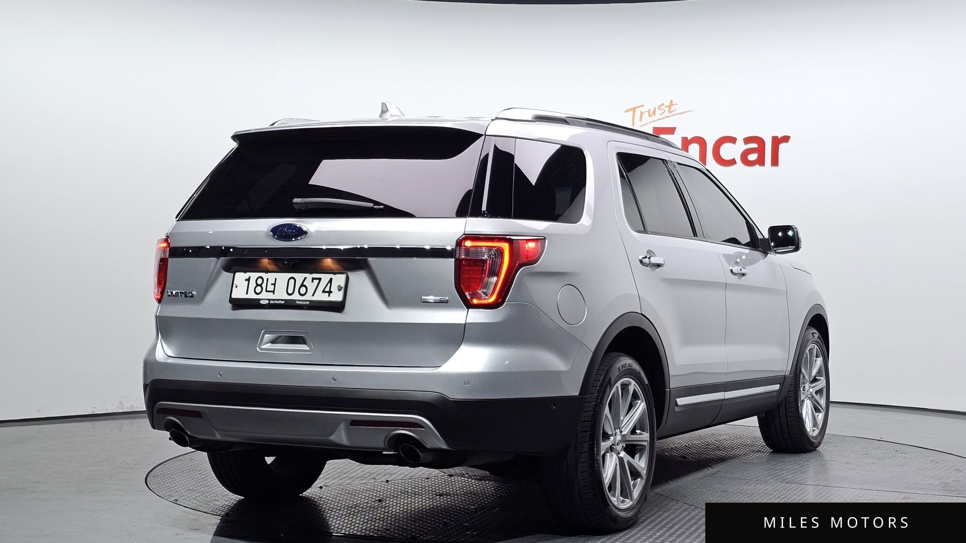 Ford Explorer 2016 — миниатюра 2