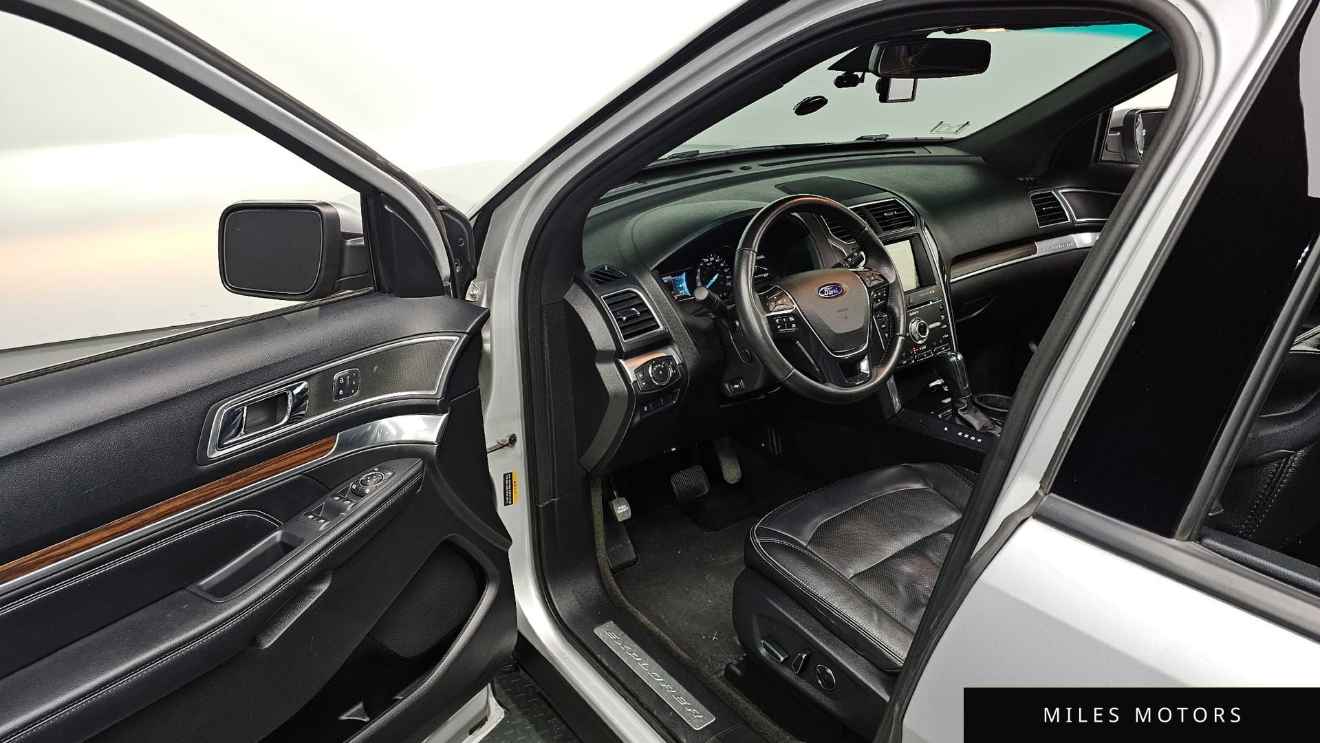 Ford Explorer 2016 — миниатюра 11
