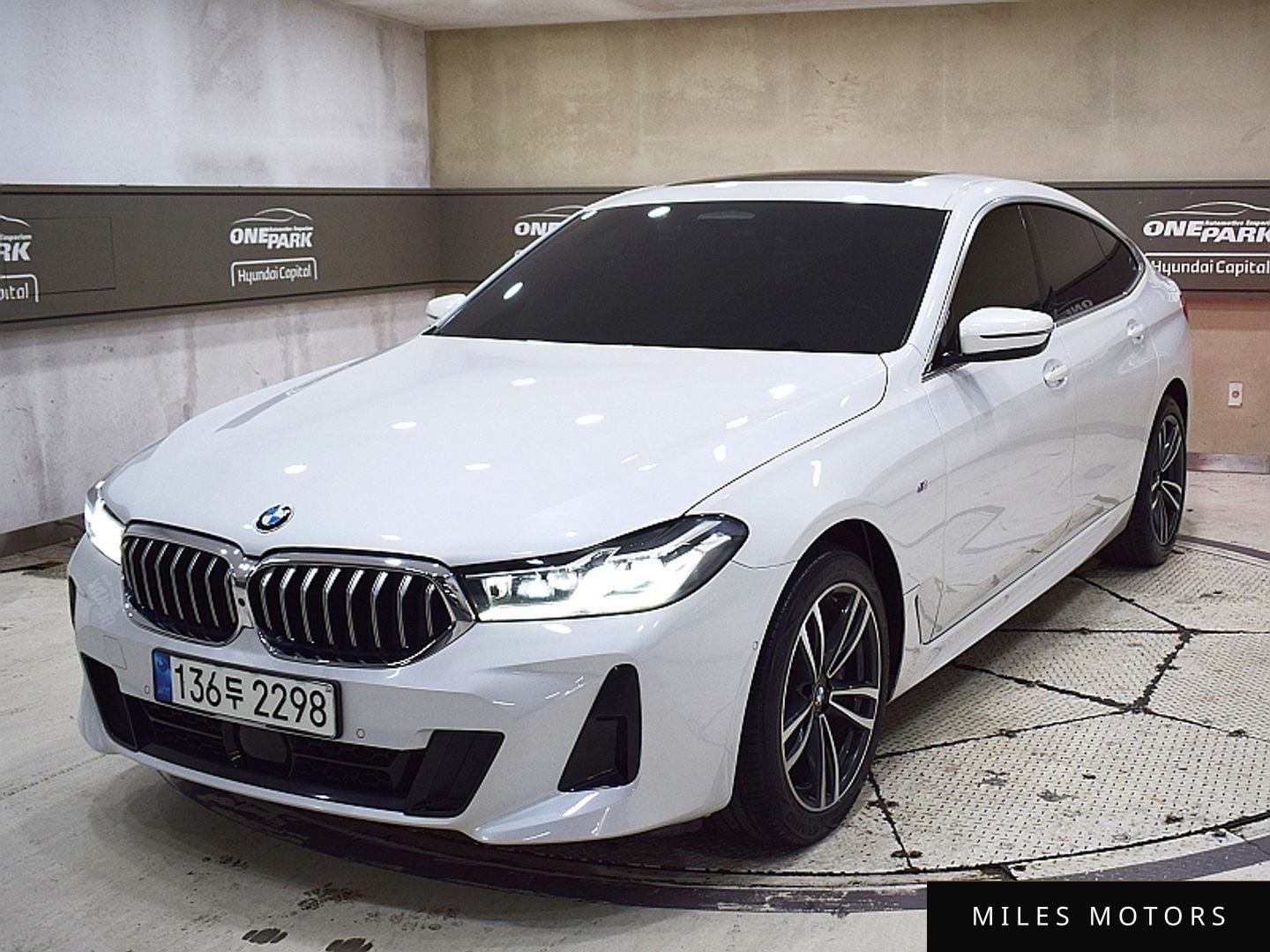 BMW 6 Series GT (G32) 2021 — миниатюра 2