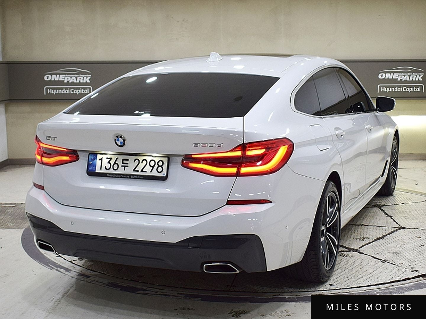 BMW 6 Series GT (G32) 2021 — миниатюра 3