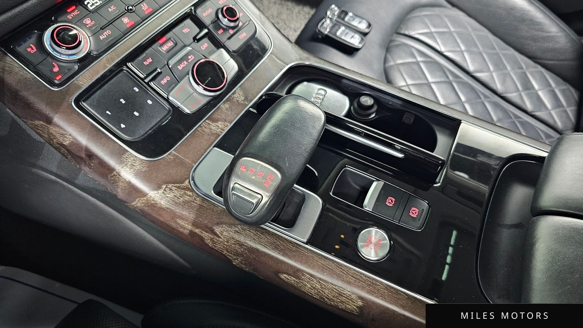 Audi A8 2016 — миниатюра 9