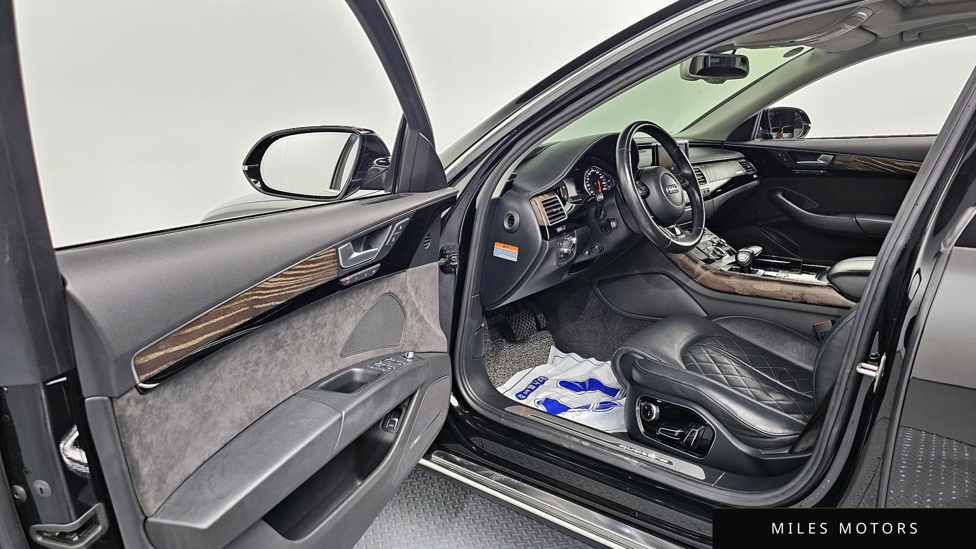 Audi A8 2016 — миниатюра 10