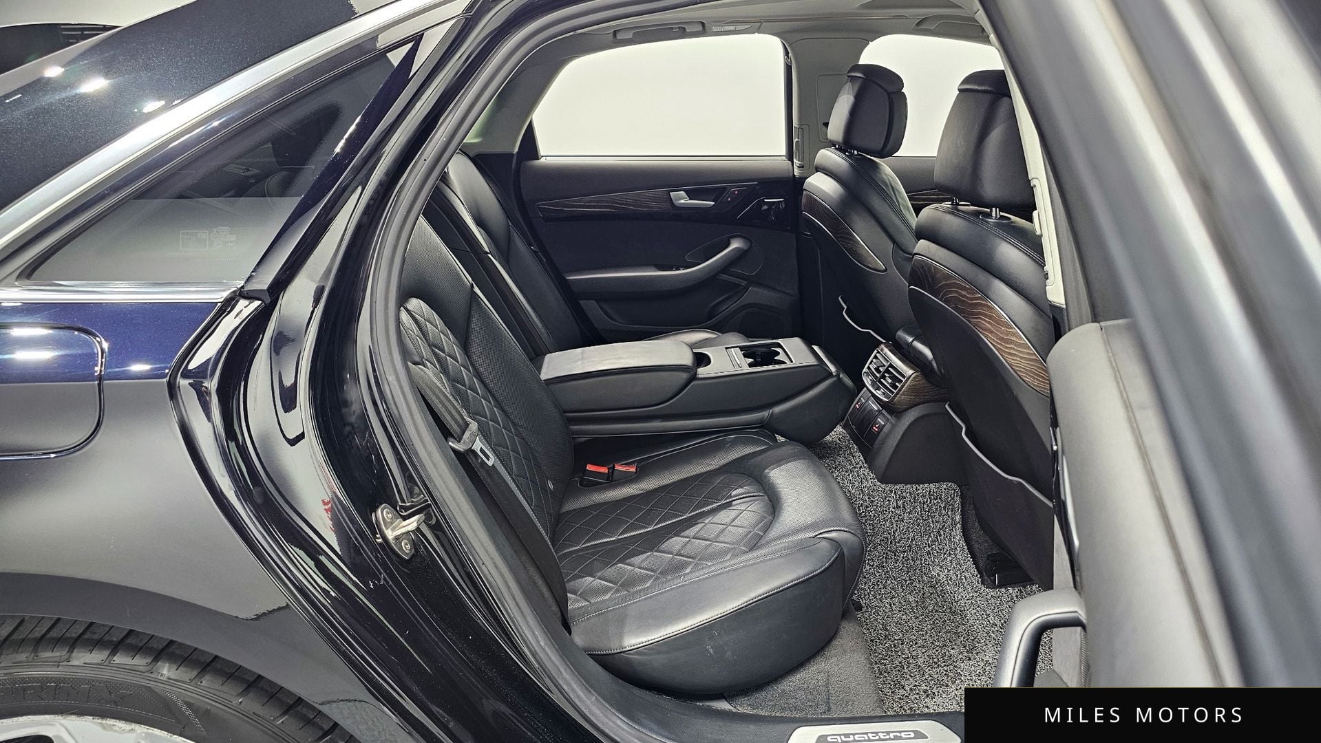 Audi A8 2016 — миниатюра 11