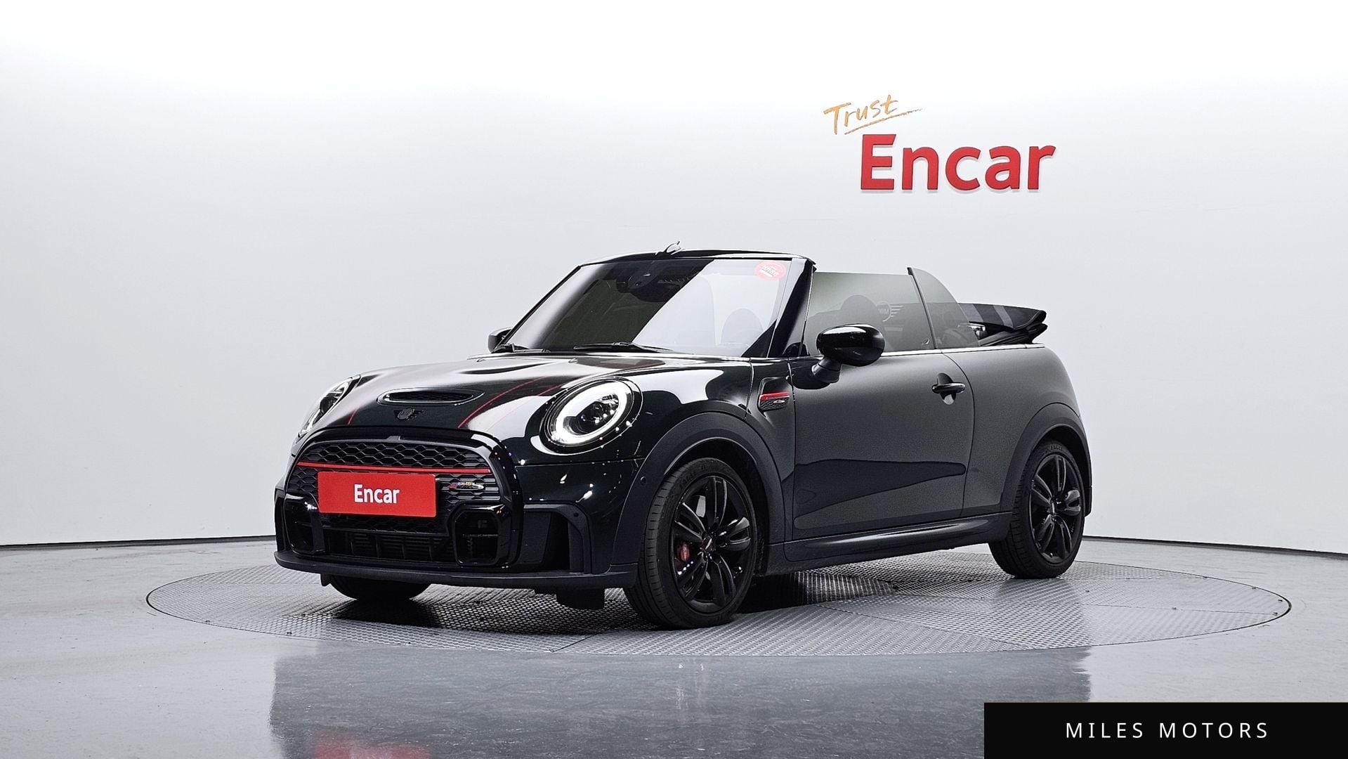 MINI Cooper Convertible 2024 — фото 1 из 12