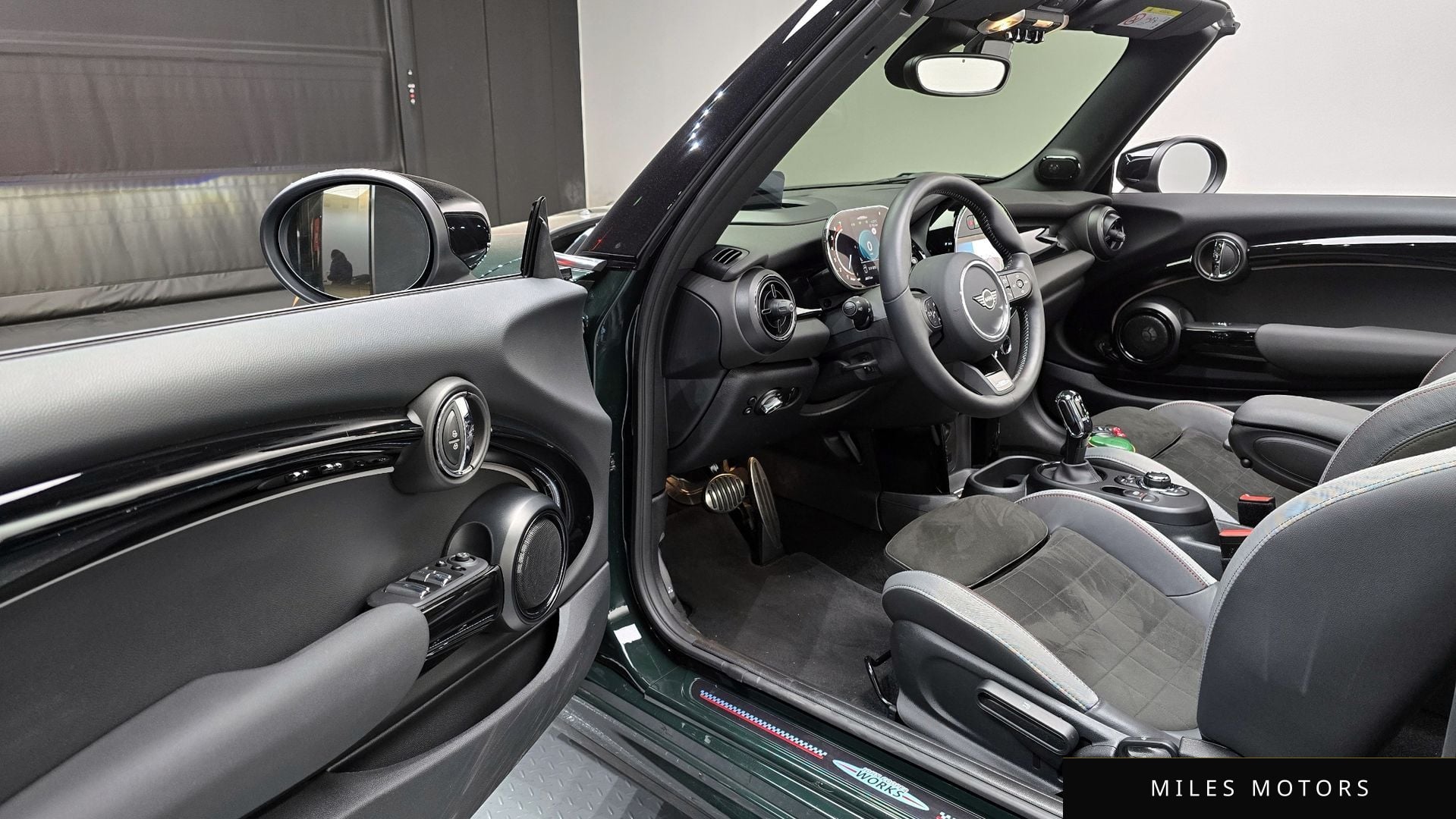 MINI Cooper Convertible 2024 — миниатюра 11
