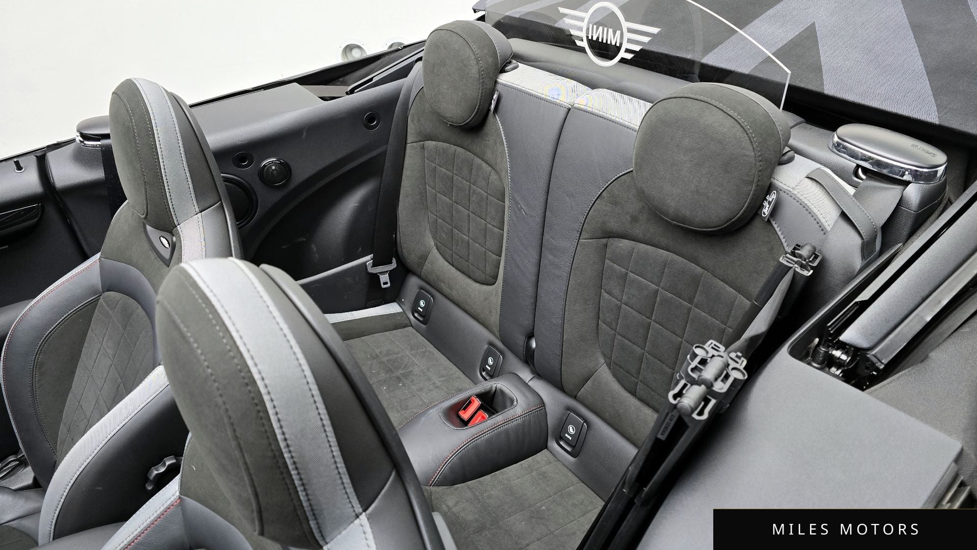 MINI Cooper Convertible 2024 — миниатюра 12