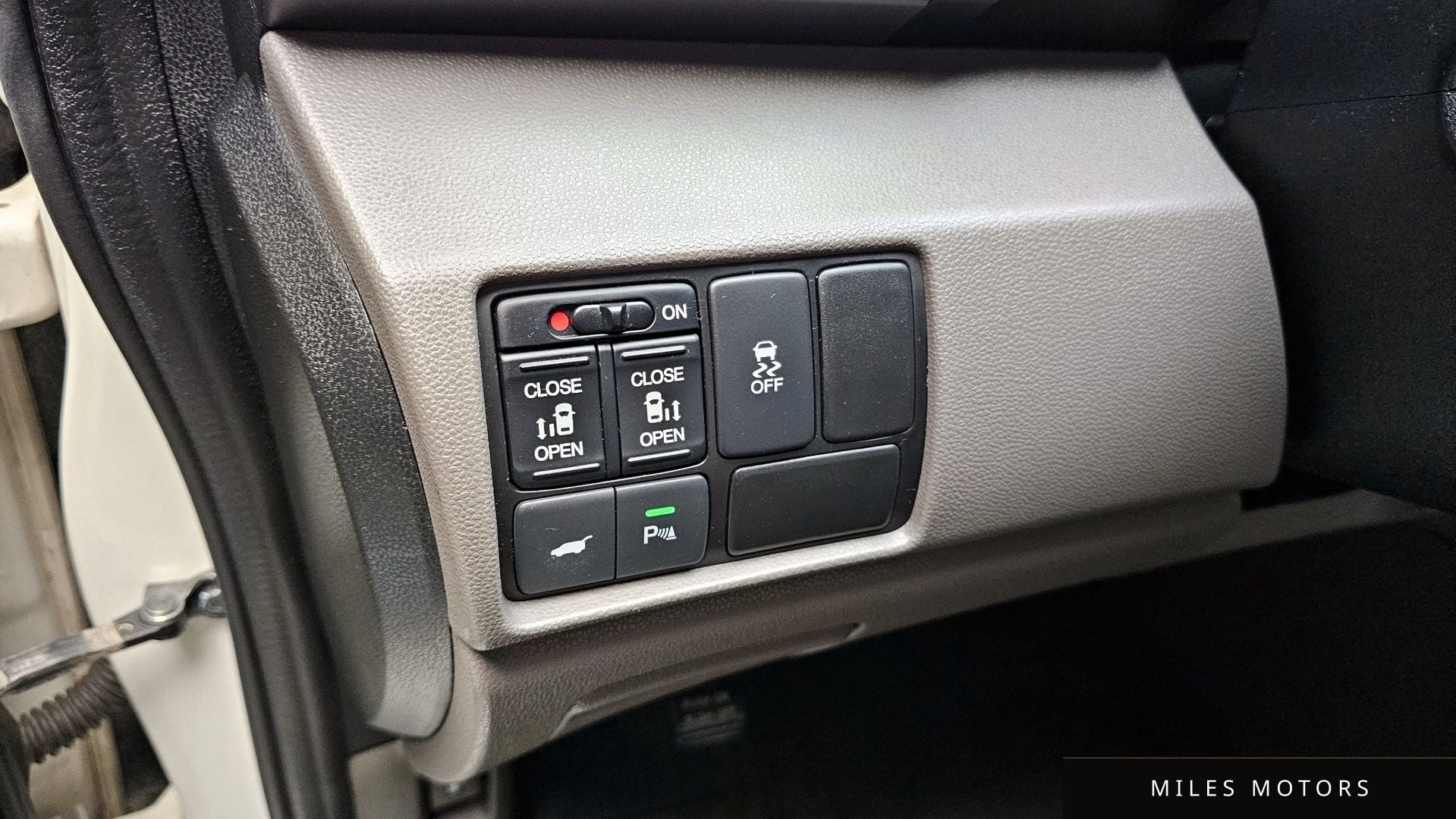 Honda 오딧세이 2015 — миниатюра 17