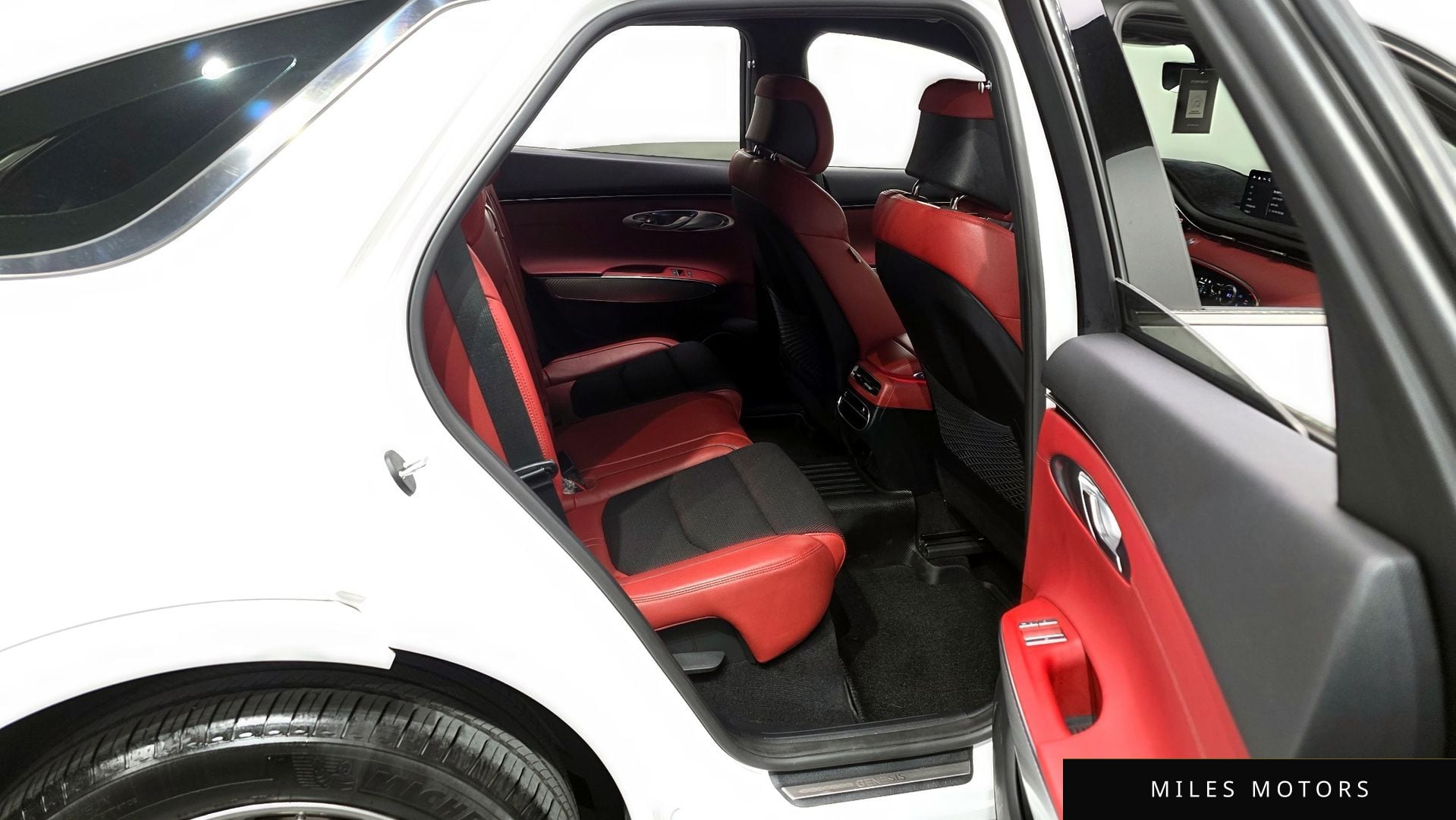 Genesis GV70 2021 — миниатюра 12