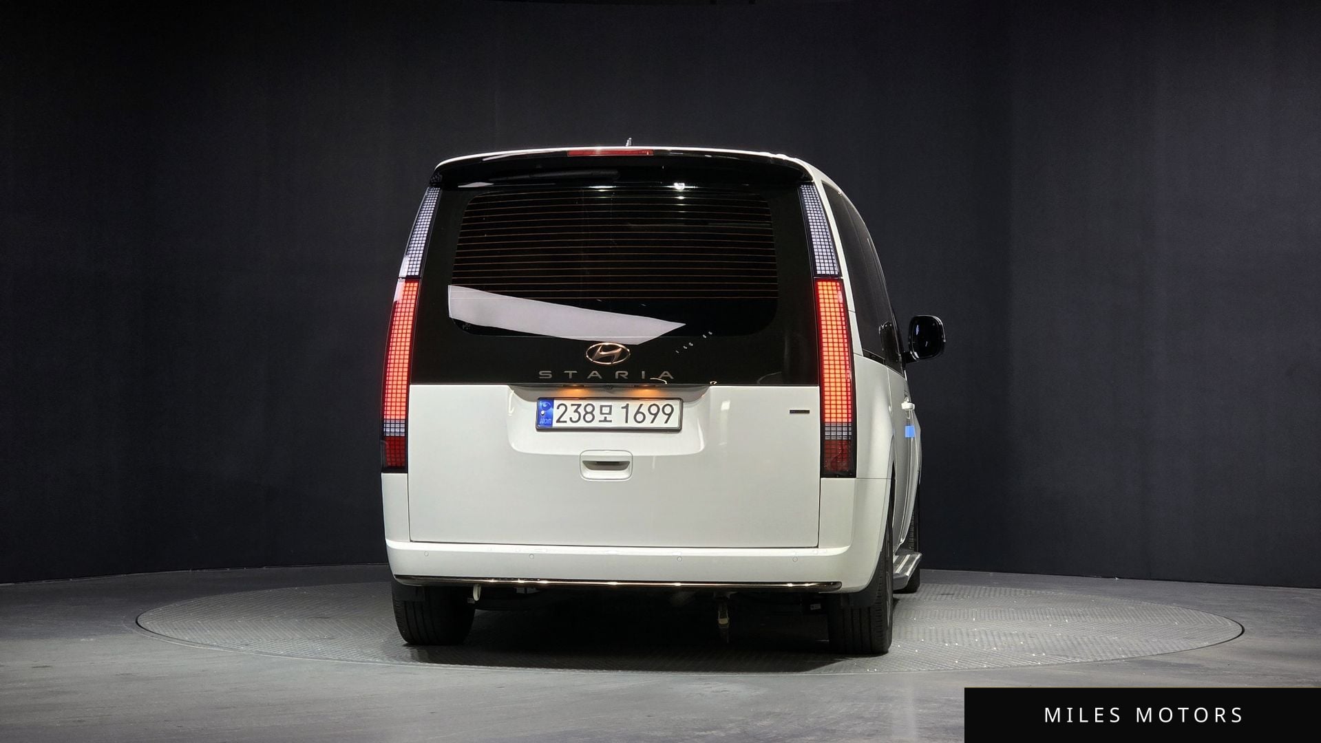 Hyundai Staria 2023 — миниатюра 4