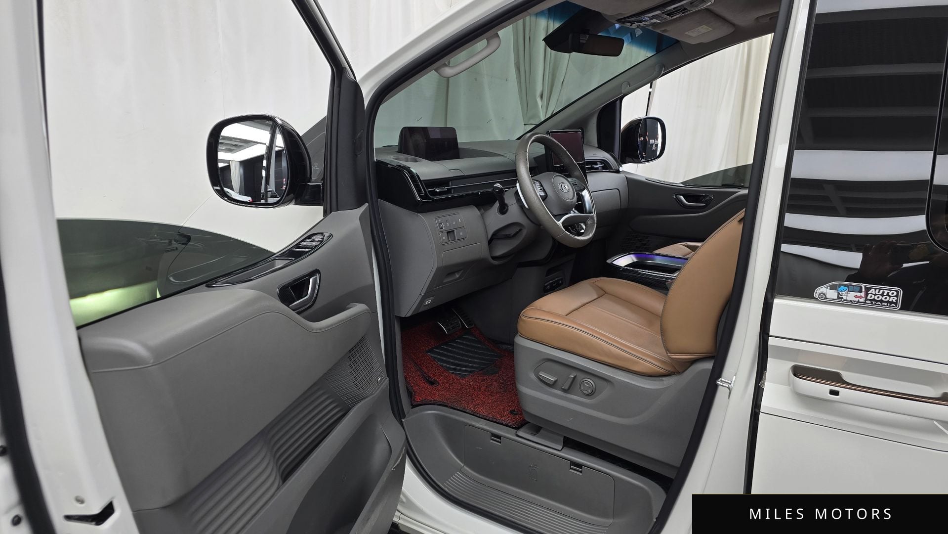 Hyundai Staria 2023 — миниатюра 10